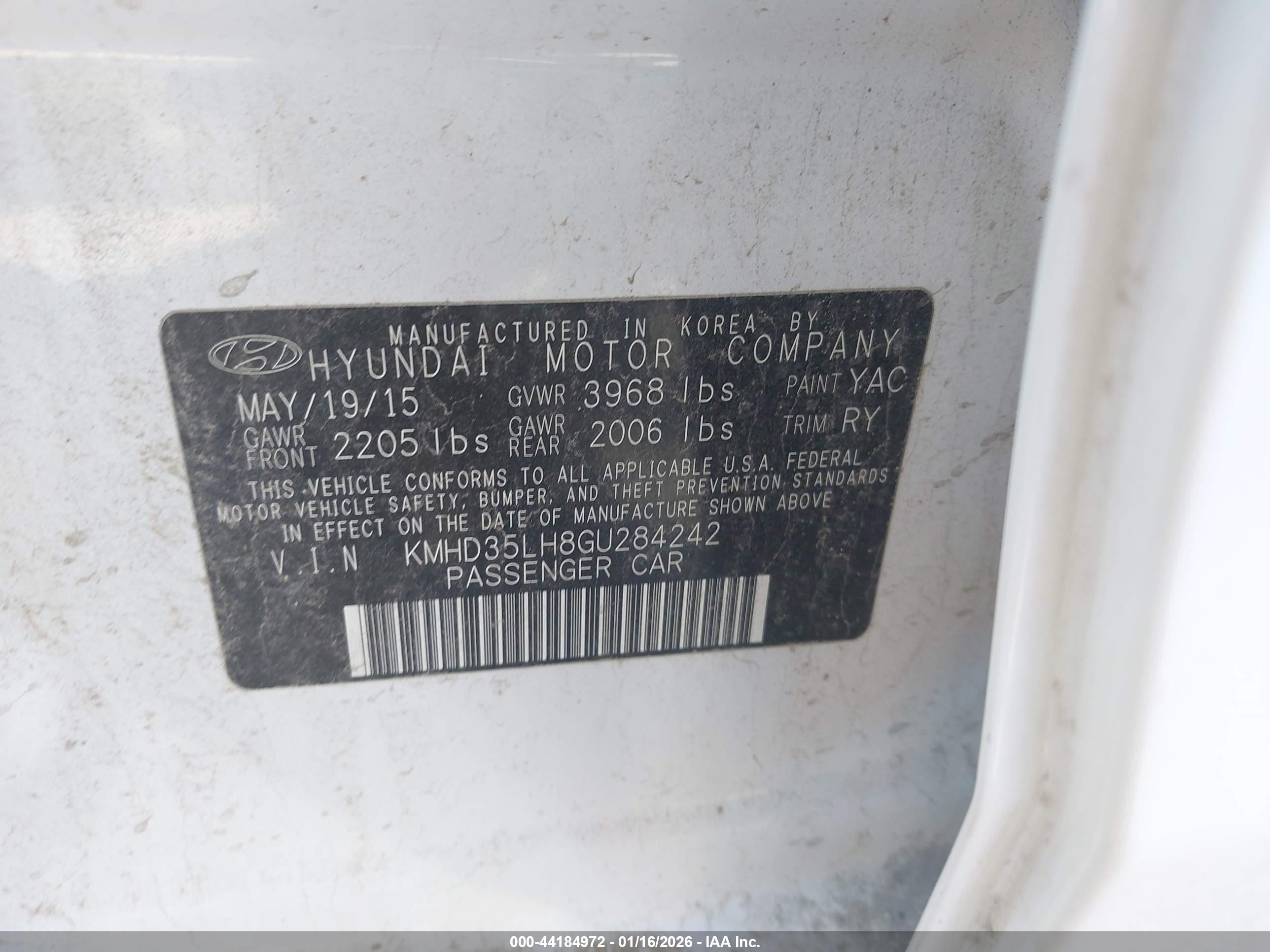 HYUNDAI ELANTRA image 9