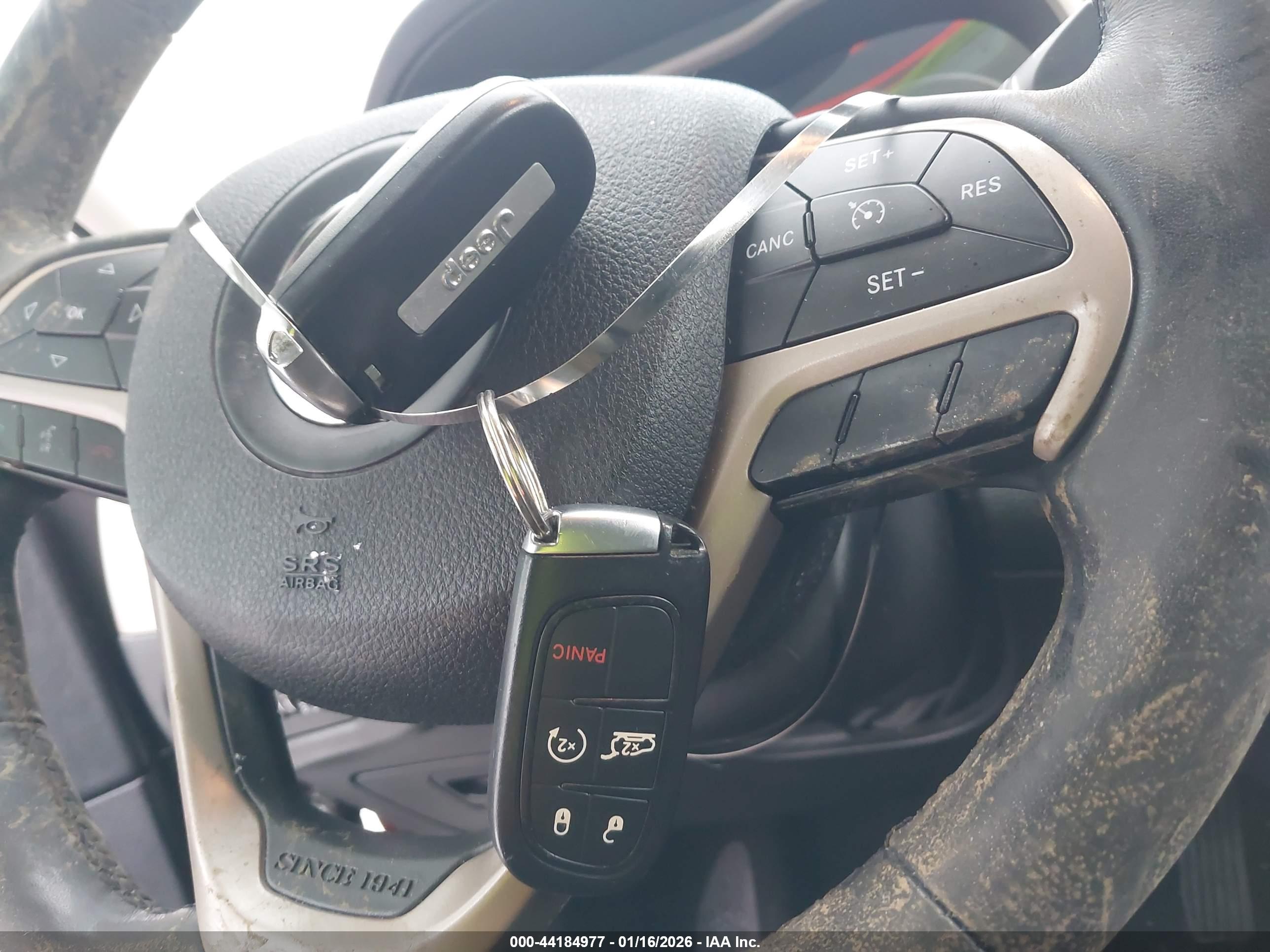 JEEP CHEROKEE image 11