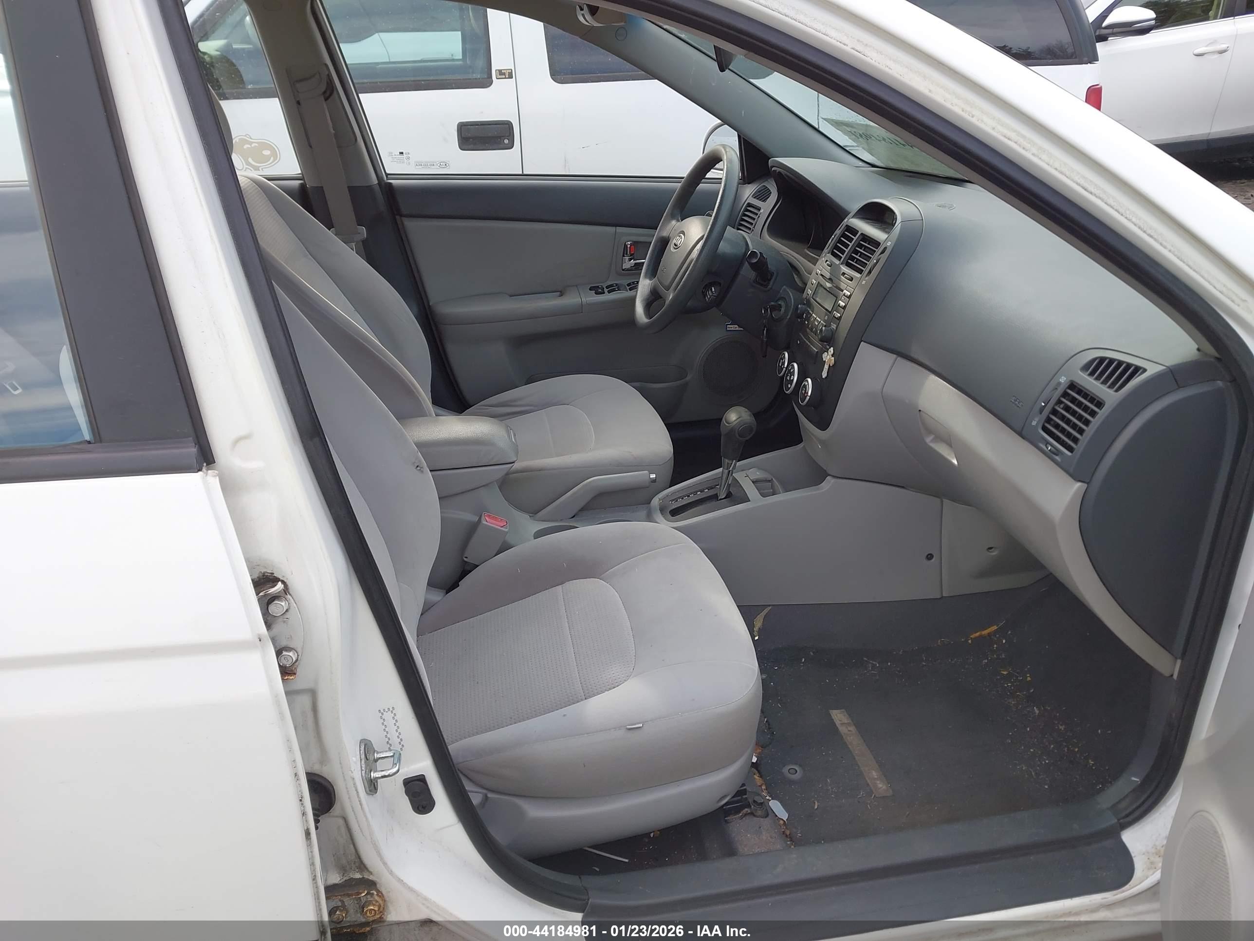 KIA SPECTRA image 5