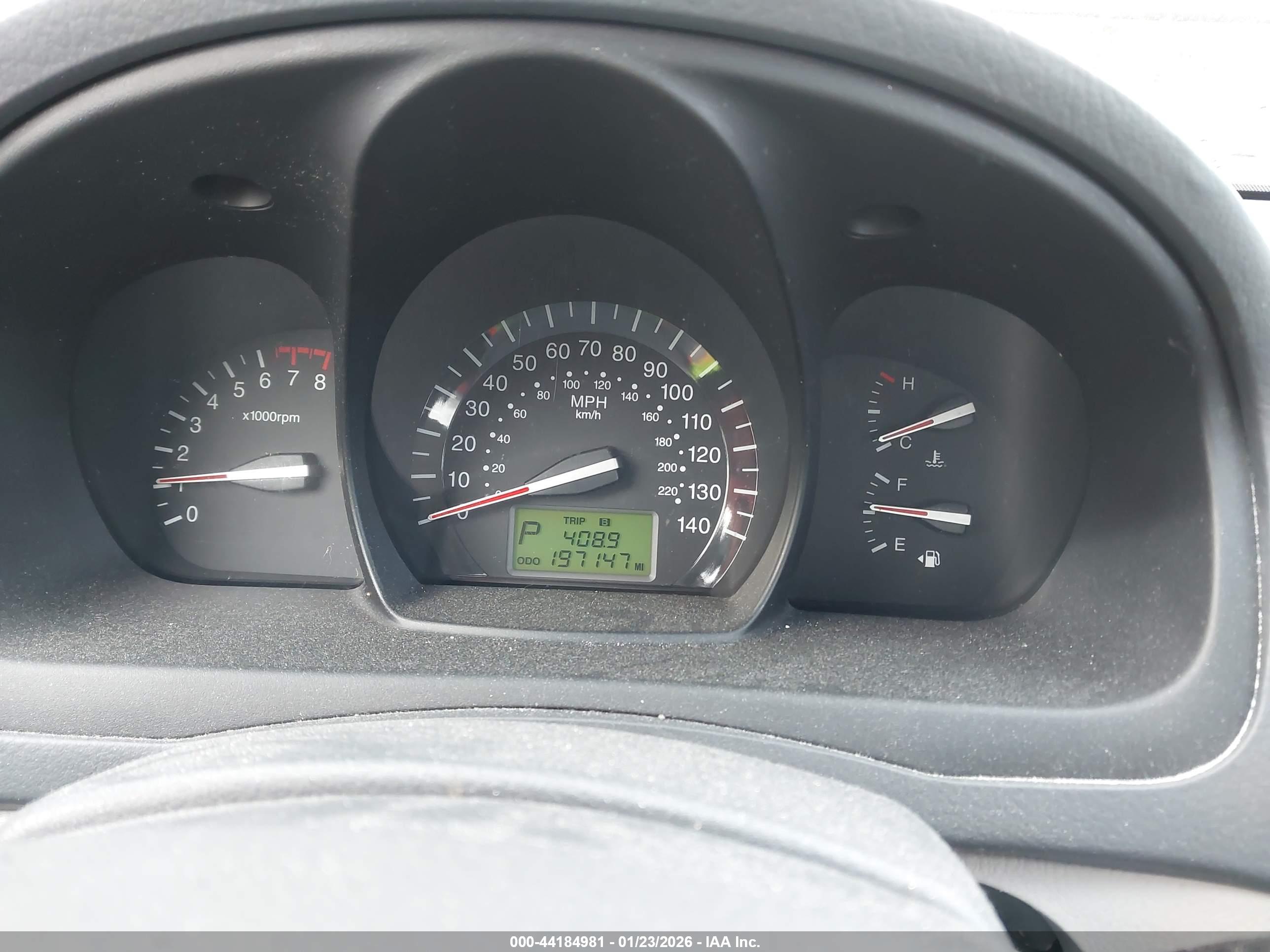 KIA SPECTRA image 7