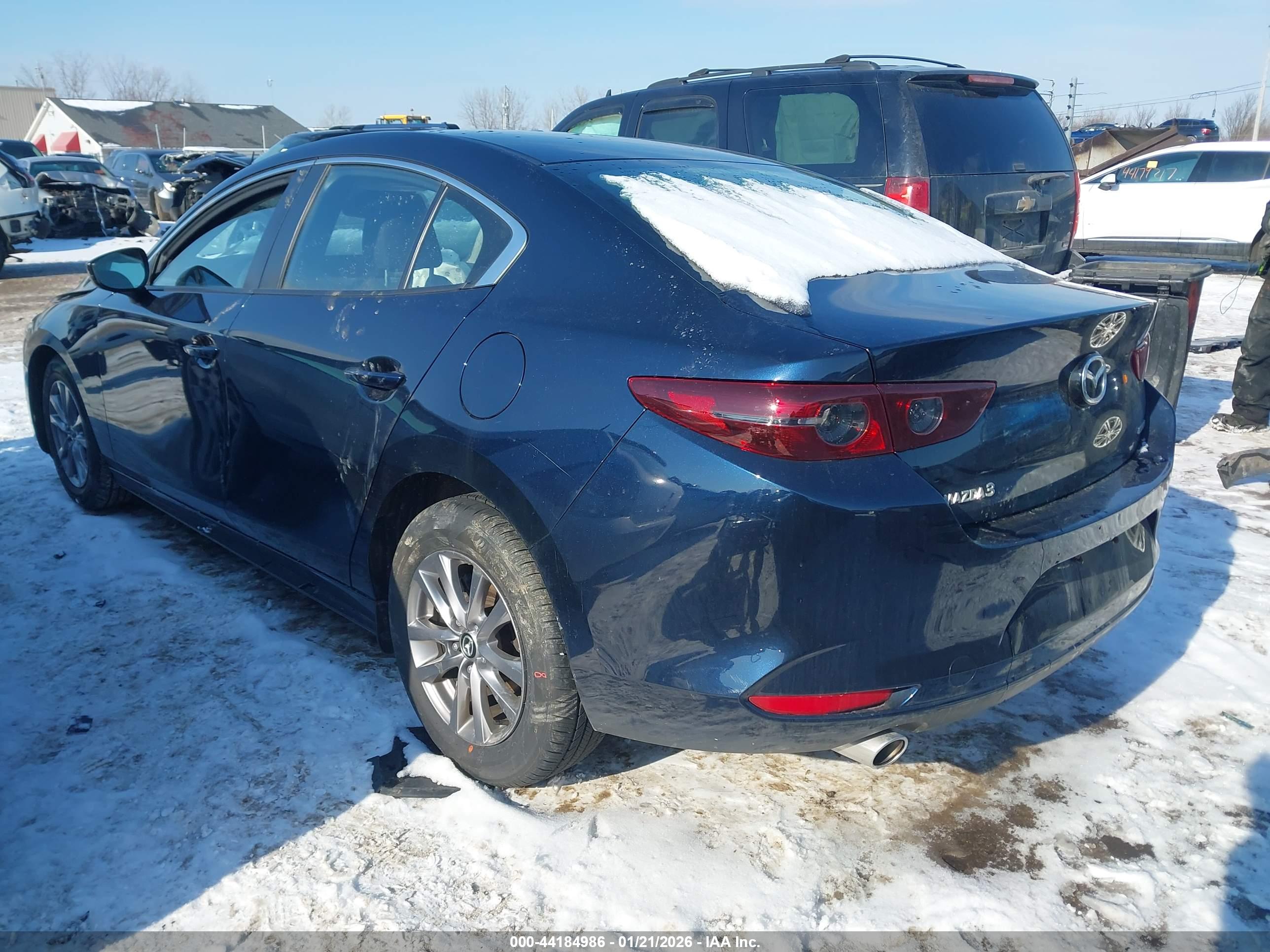 MAZDA MAZDA3 image 3