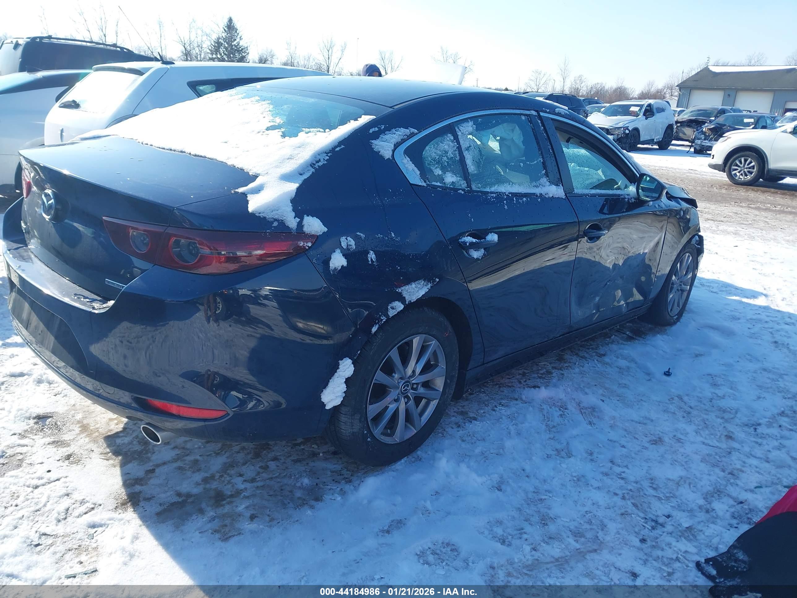 MAZDA MAZDA3 image 4