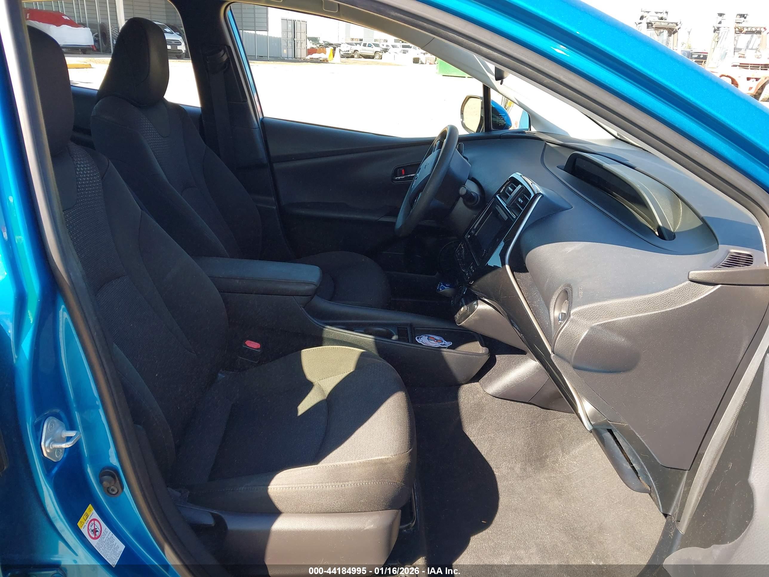 TOYOTA PRIUS image 5