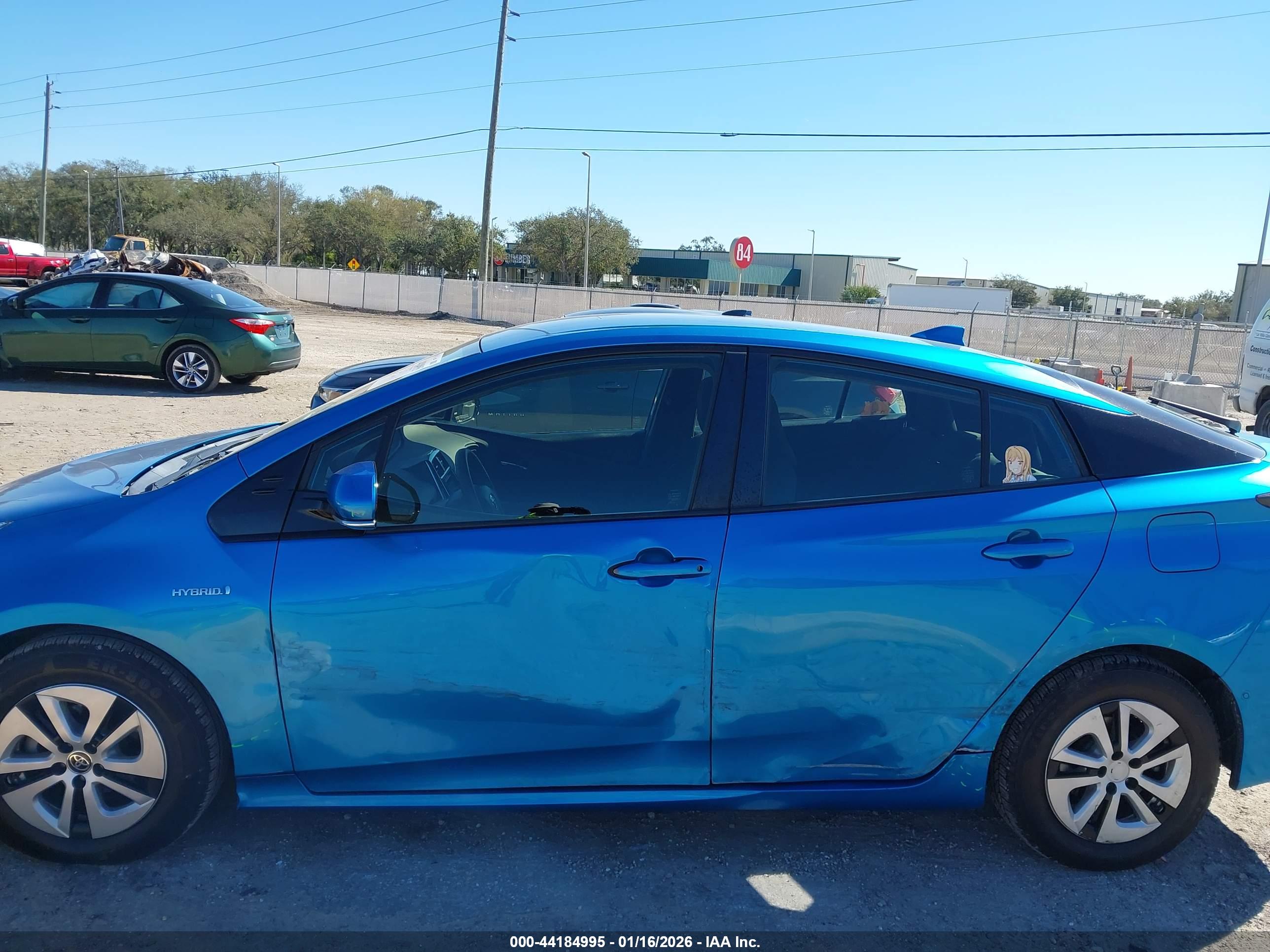 TOYOTA PRIUS image 6