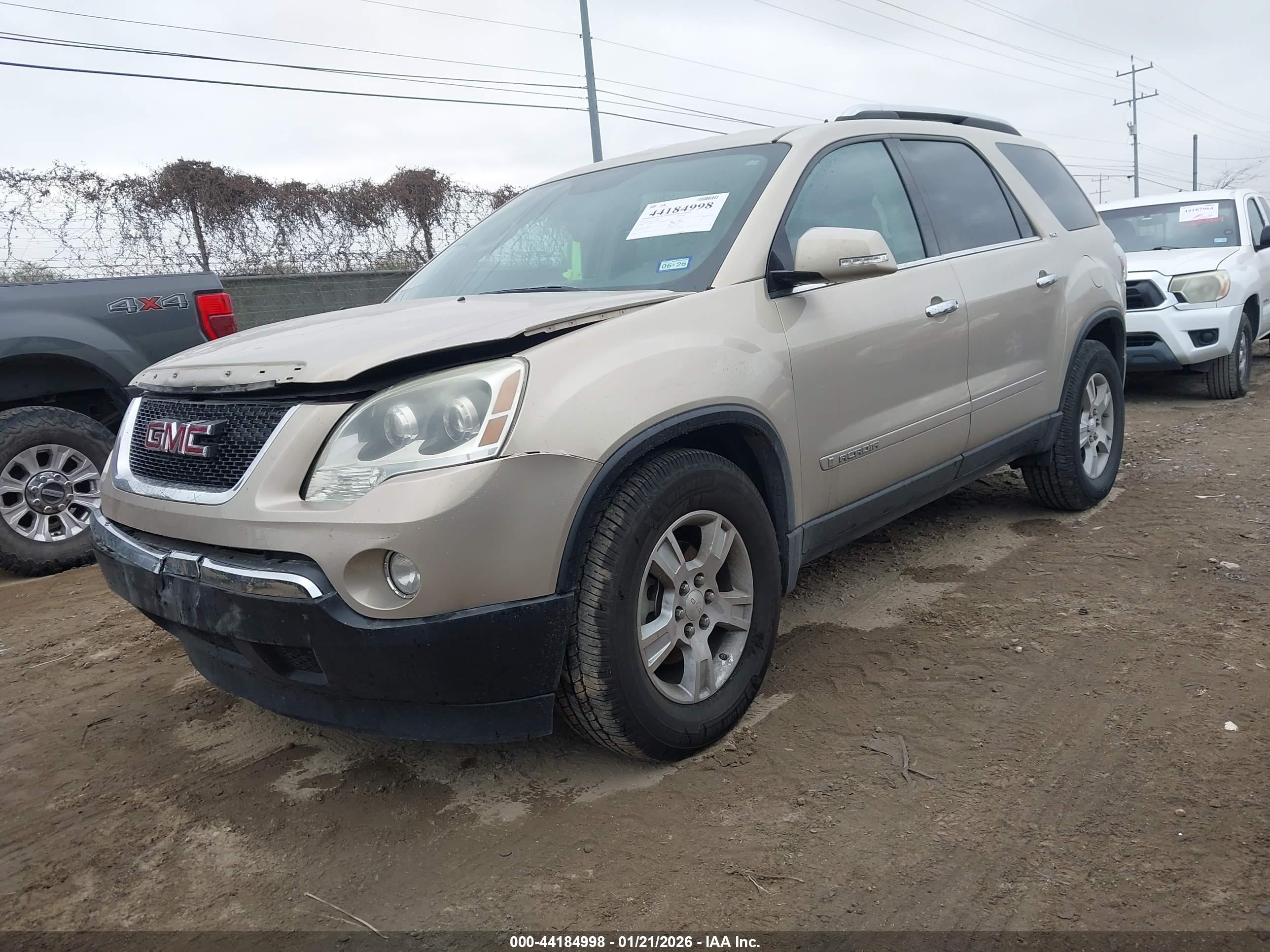 GMC ACADIA image 2