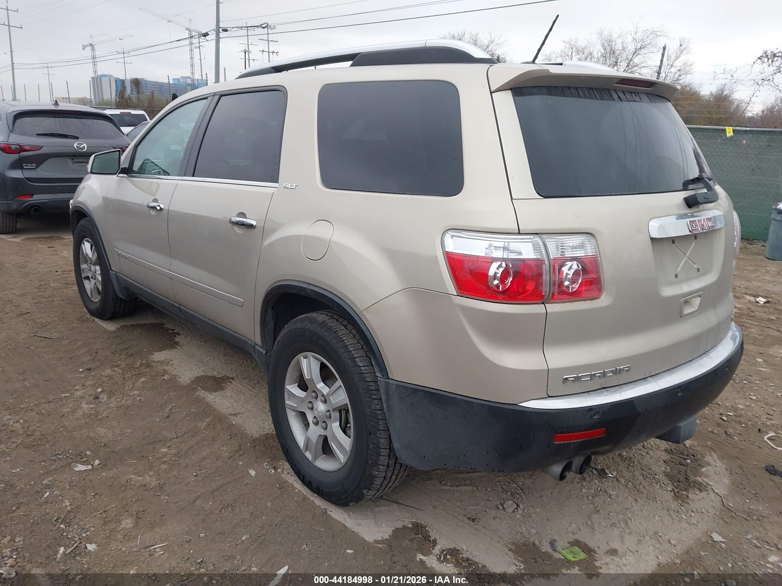 GMC ACADIA image 3