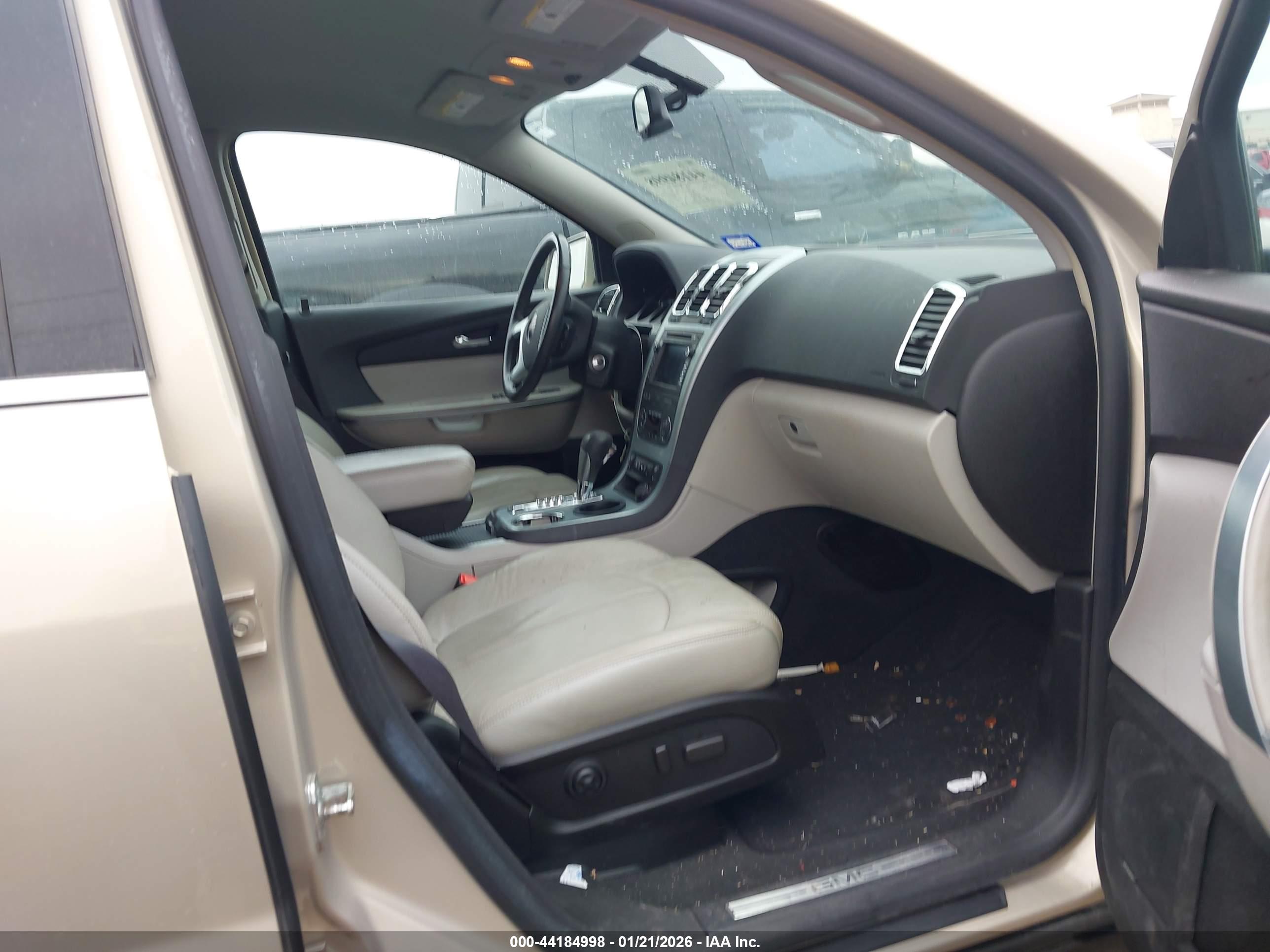 GMC ACADIA image 5