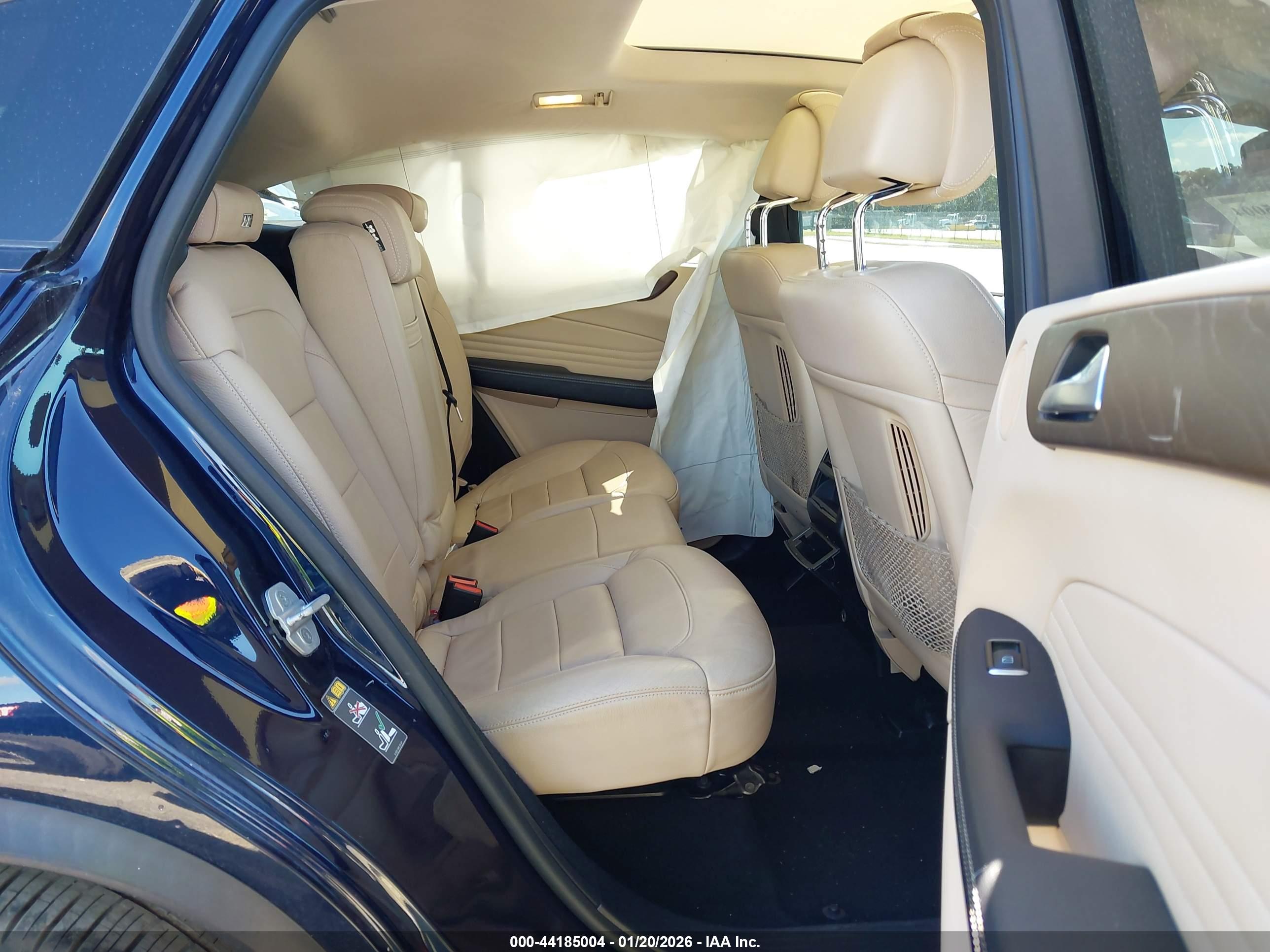 MERCEDES-BENZ GLE image 8