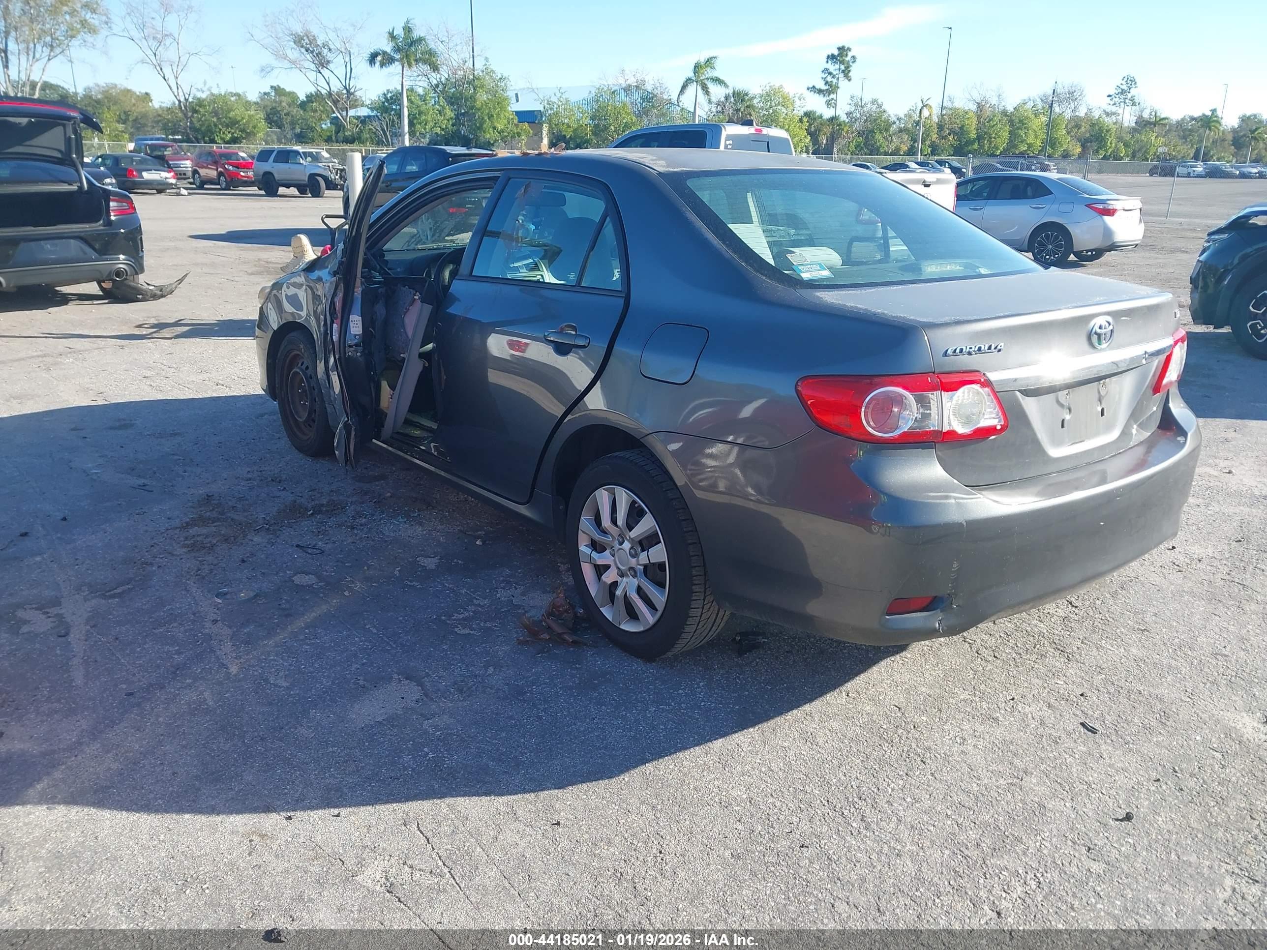 TOYOTA COROLLA image 3