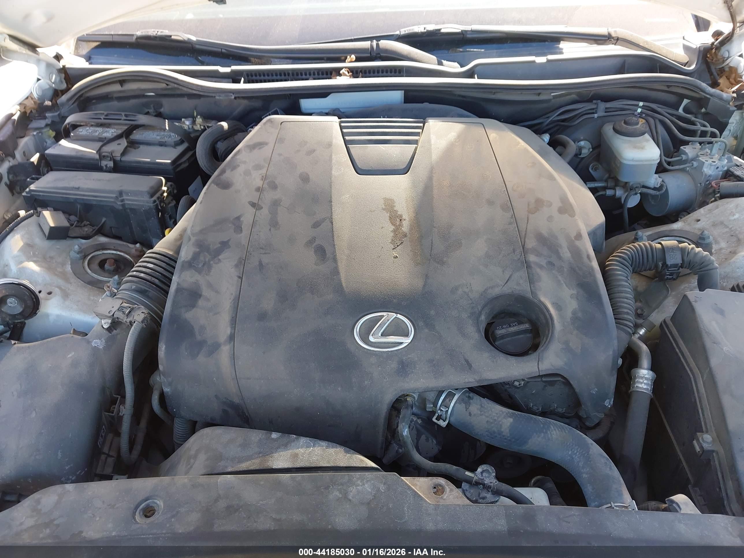 LEXUS IS image 10