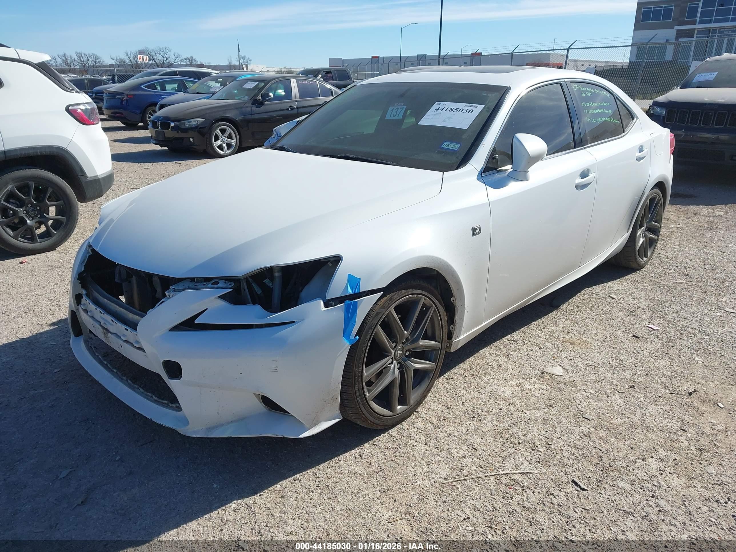 LEXUS IS image 2
