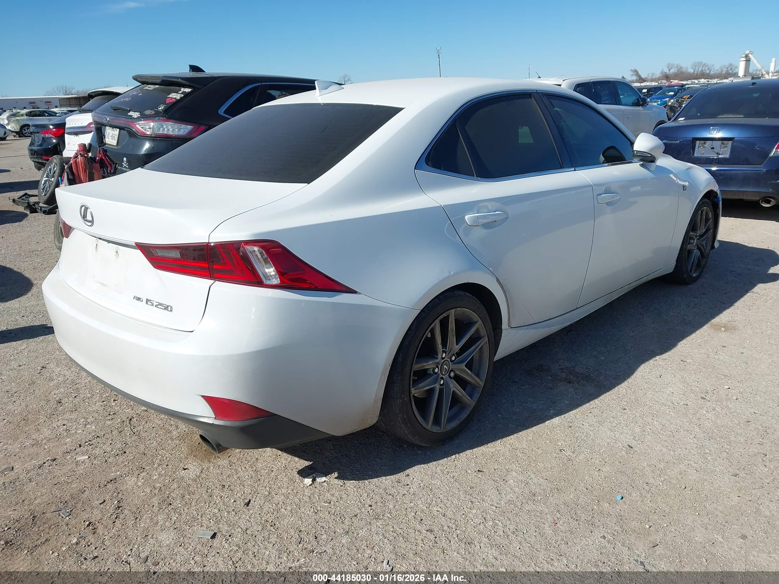 LEXUS IS image 4