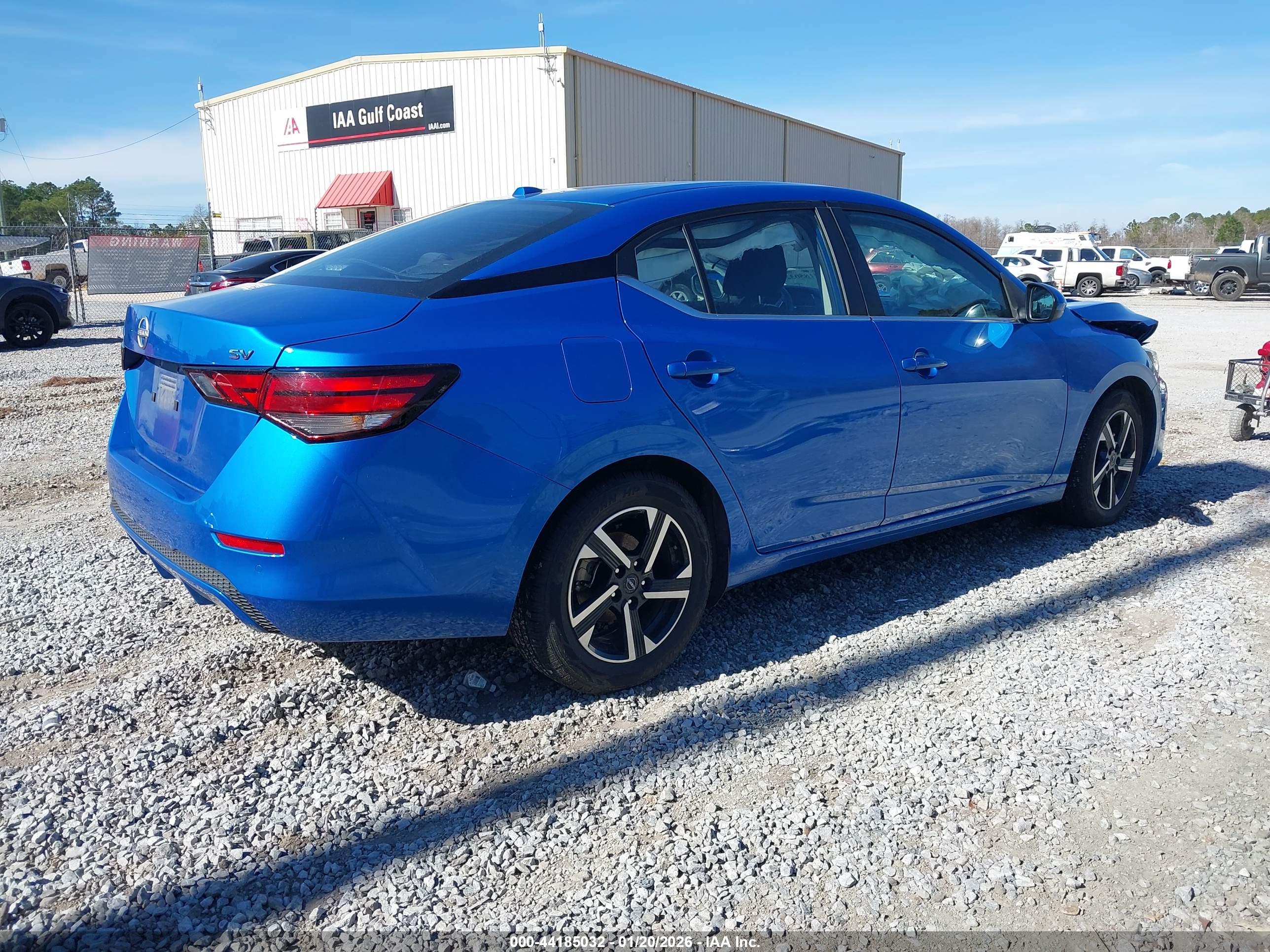 NISSAN SENTRA image 4