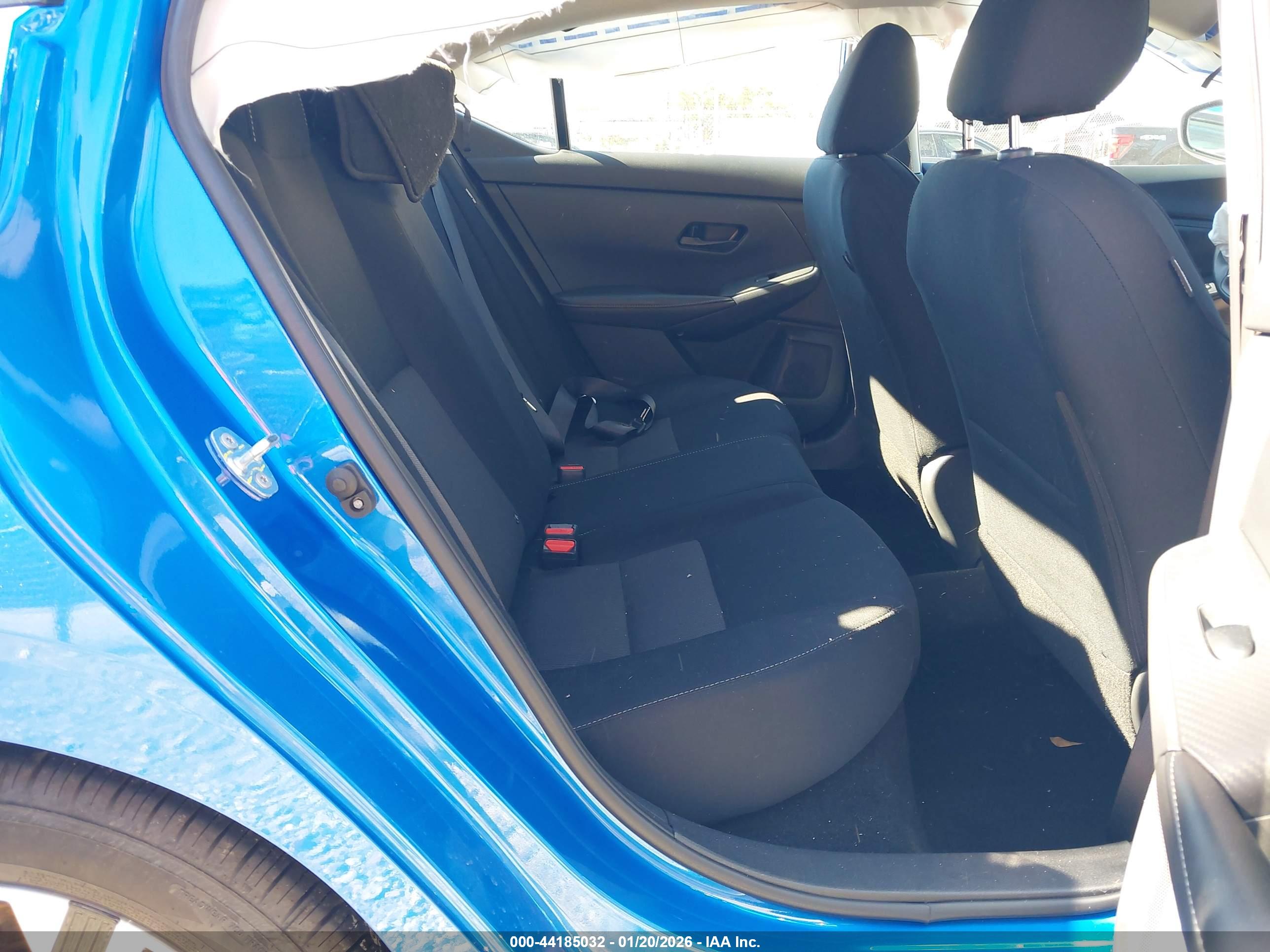 NISSAN SENTRA image 8