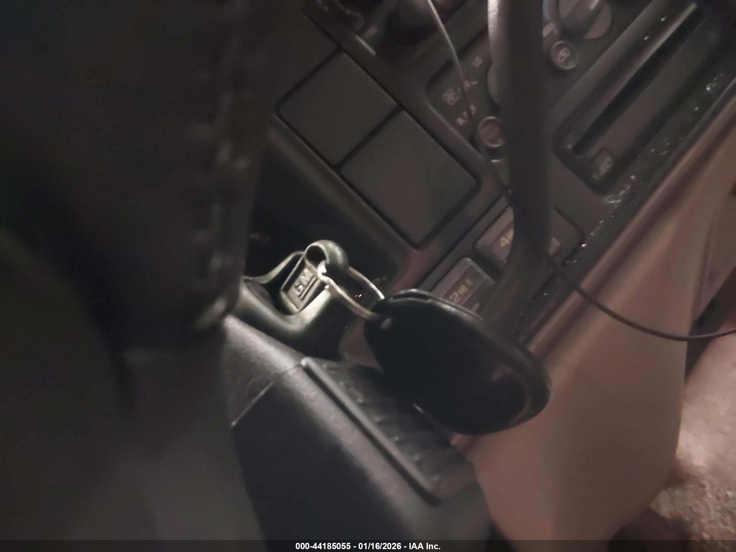 CHEVROLET TAHOE image 11