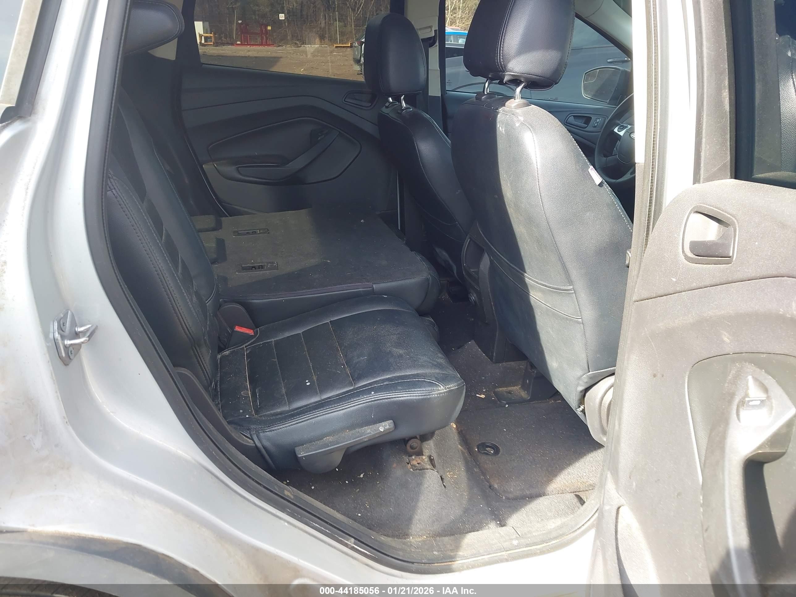 FORD ESCAPE image 8