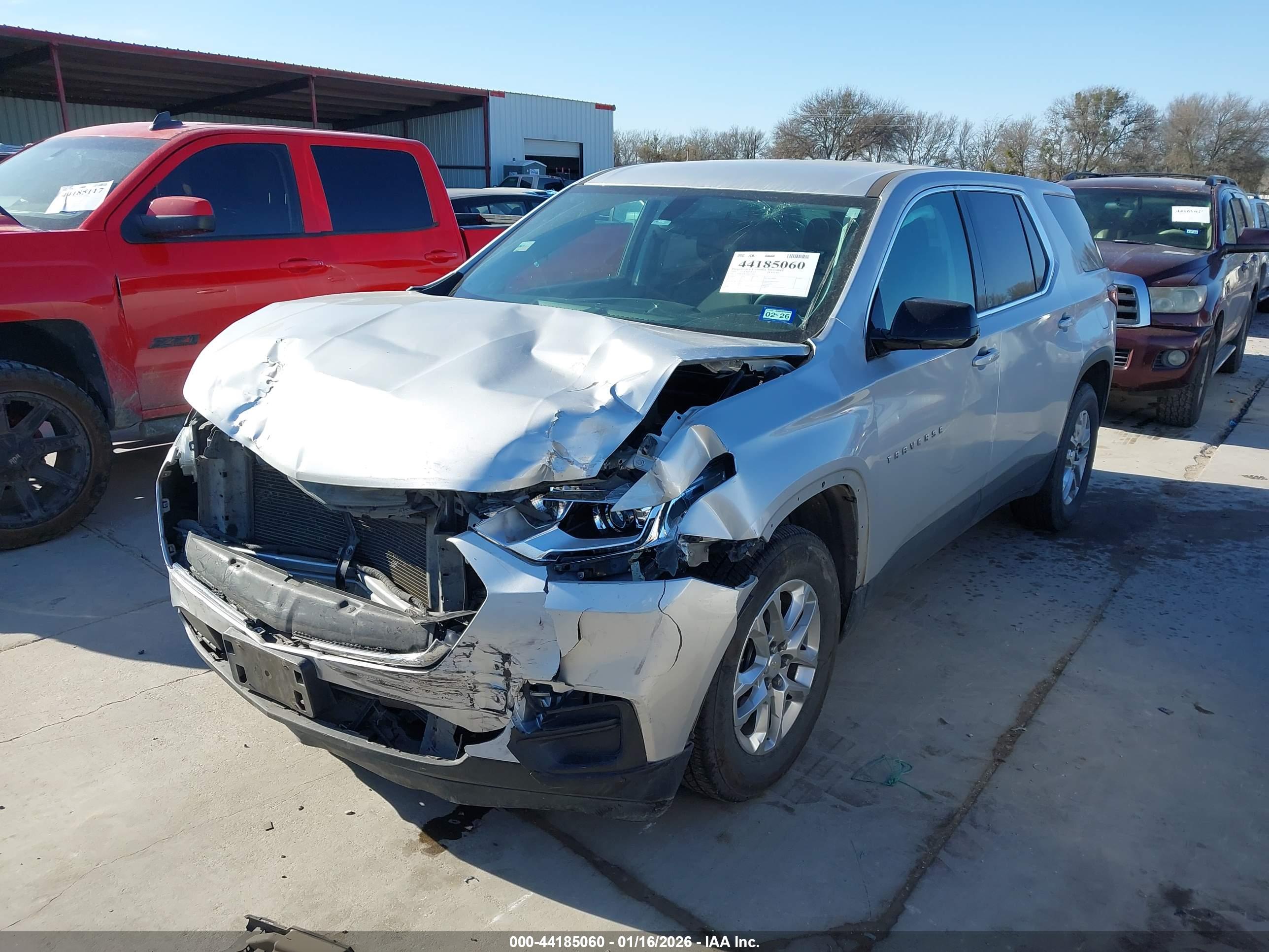 CHEVROLET TRAVERSE image 2
