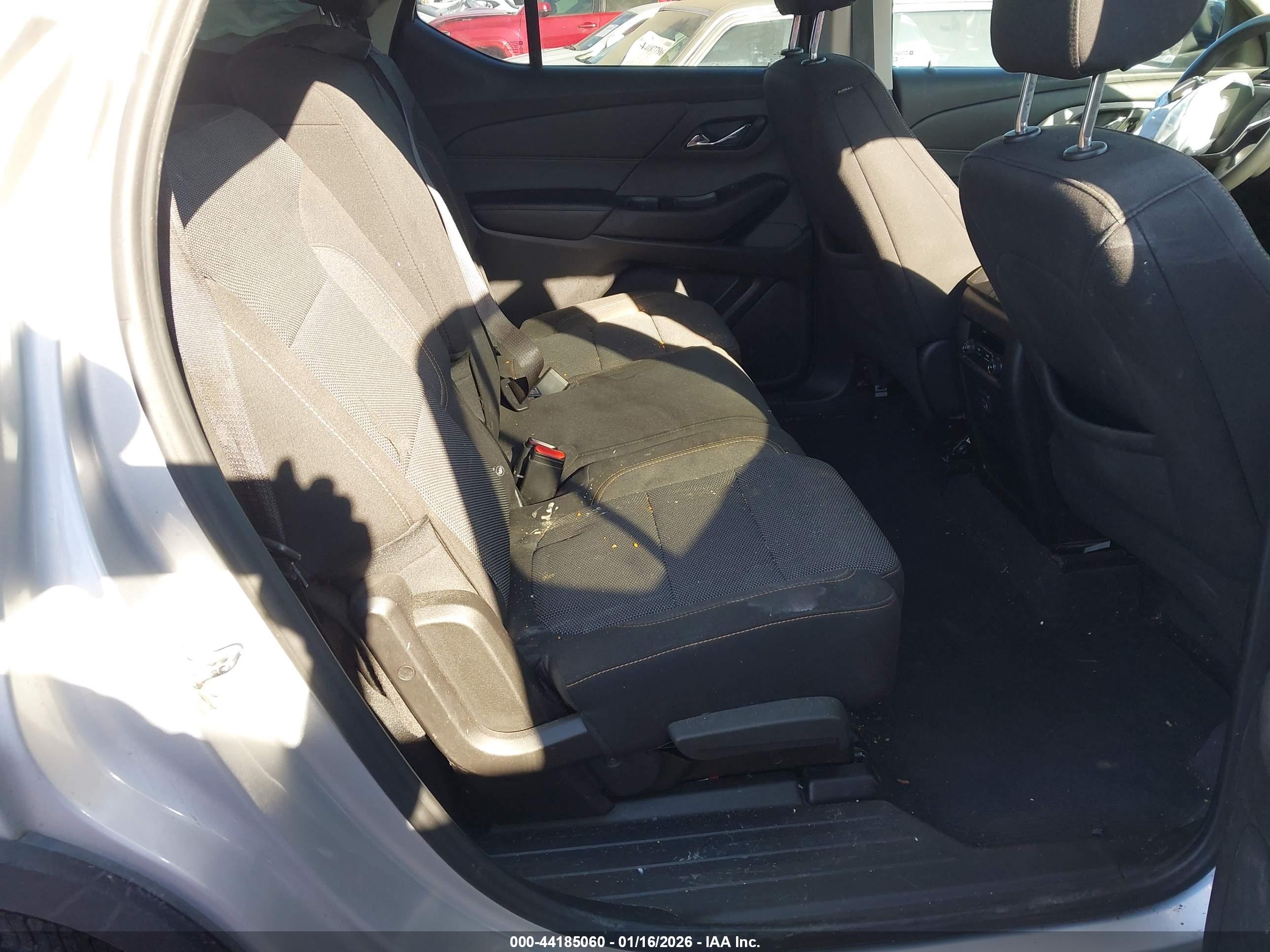 CHEVROLET TRAVERSE image 8