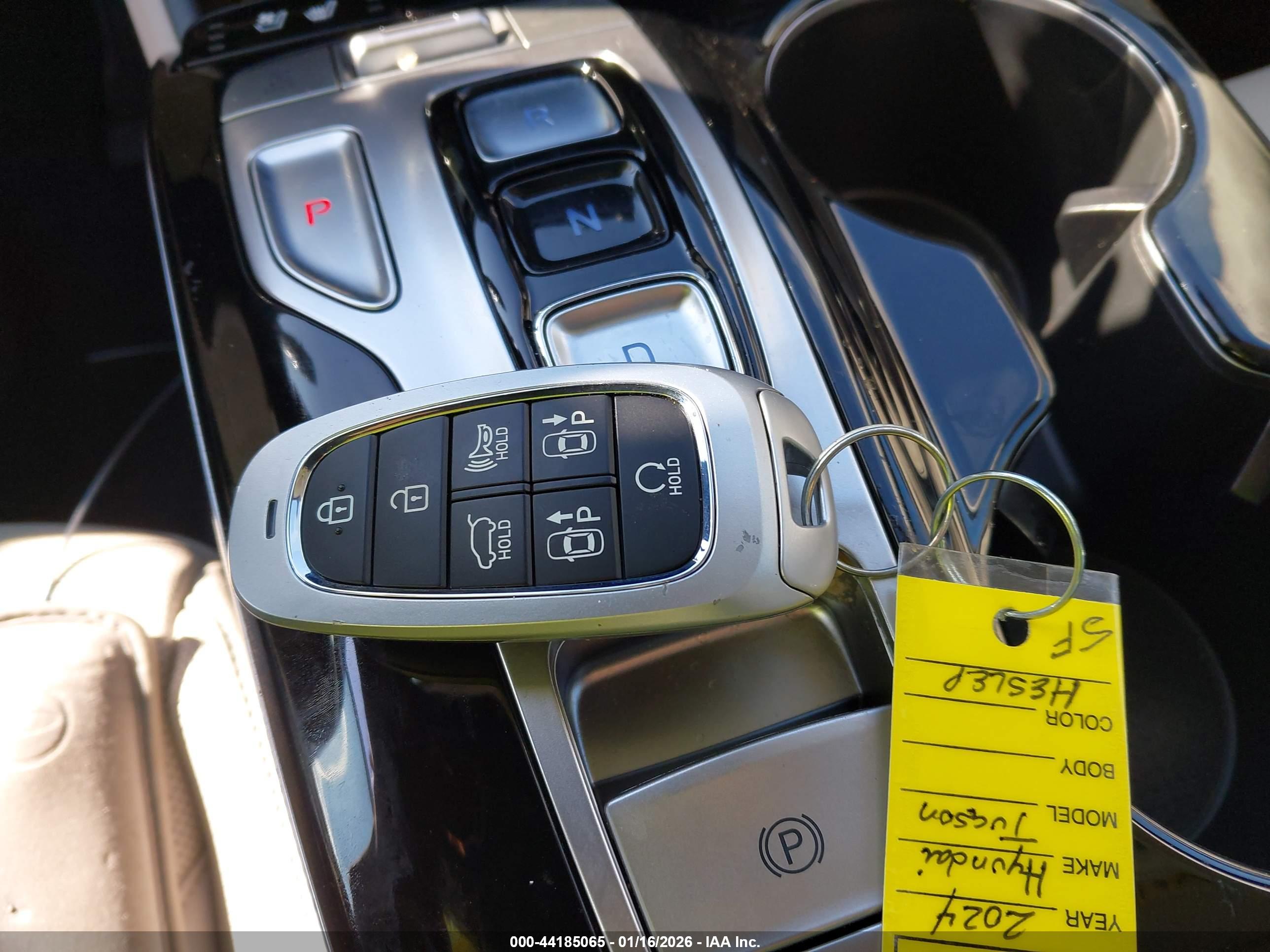 HYUNDAI TUCSON image 11