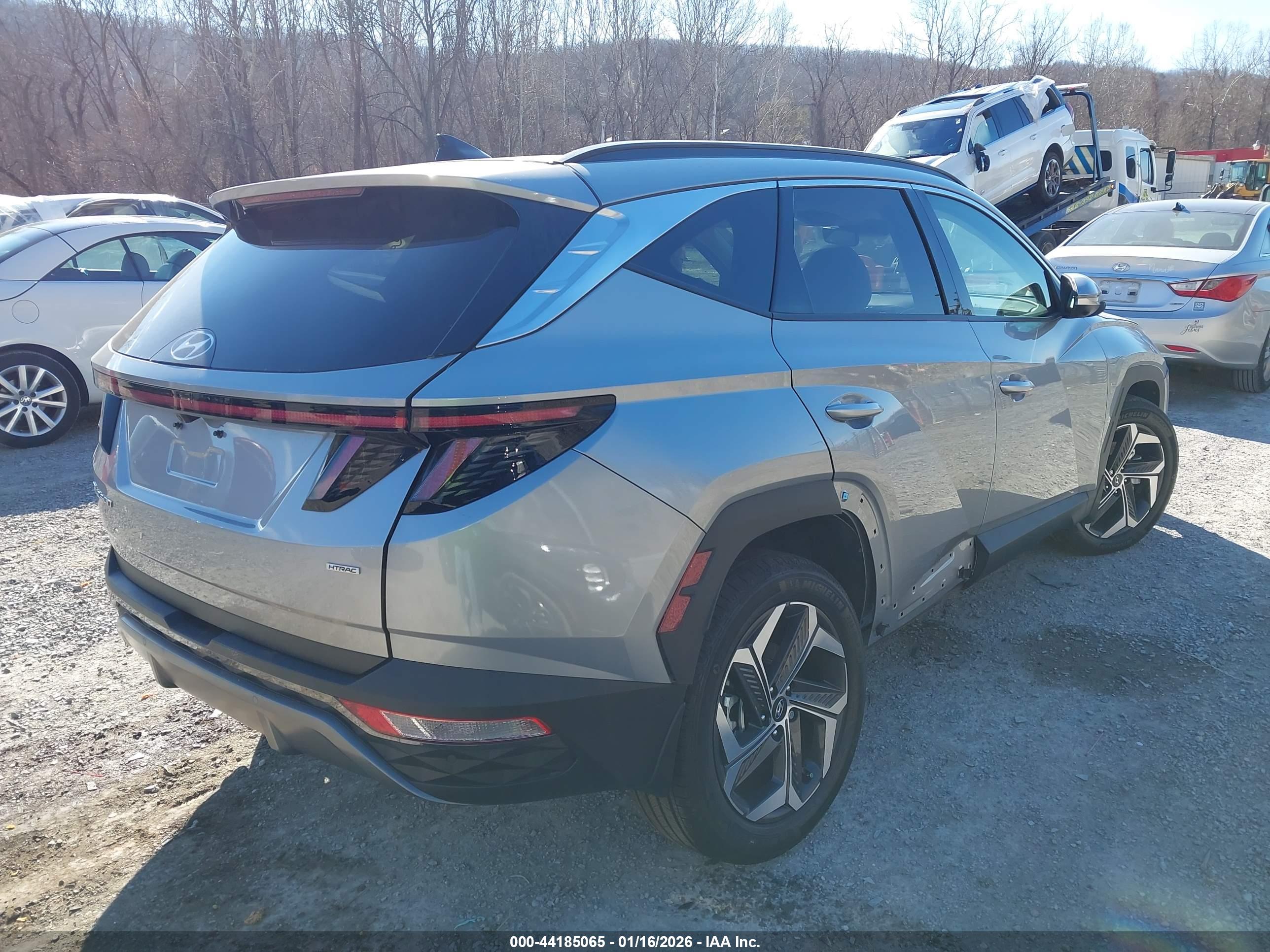 HYUNDAI TUCSON image 4