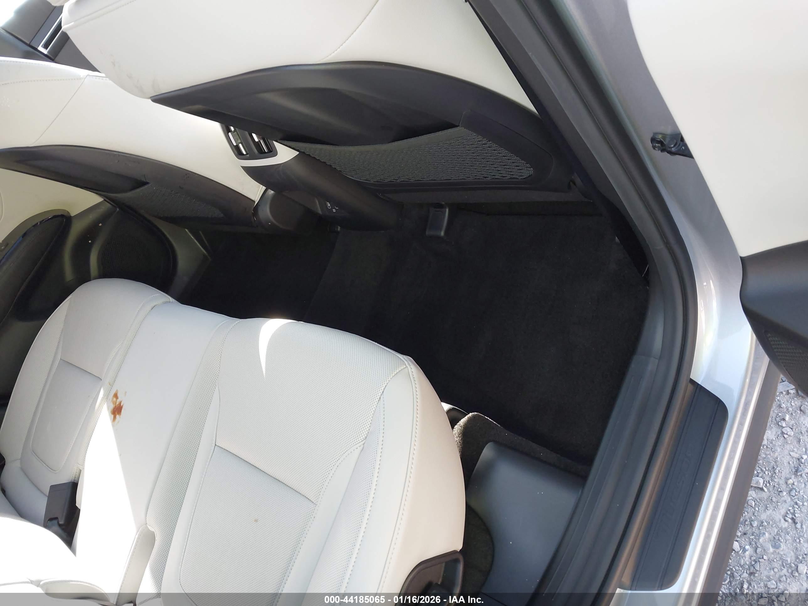 HYUNDAI TUCSON image 8