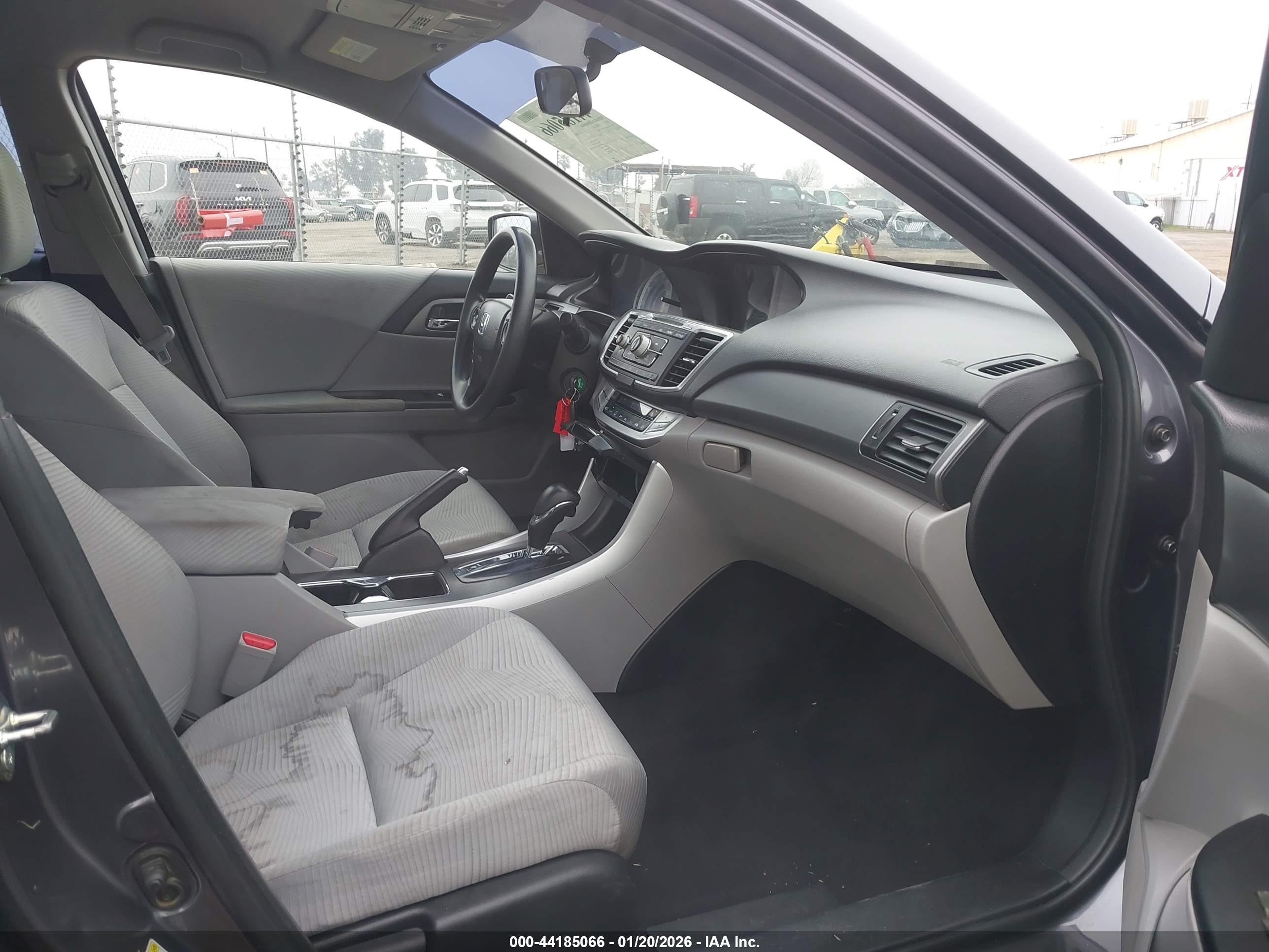 HONDA ACCORD image 5