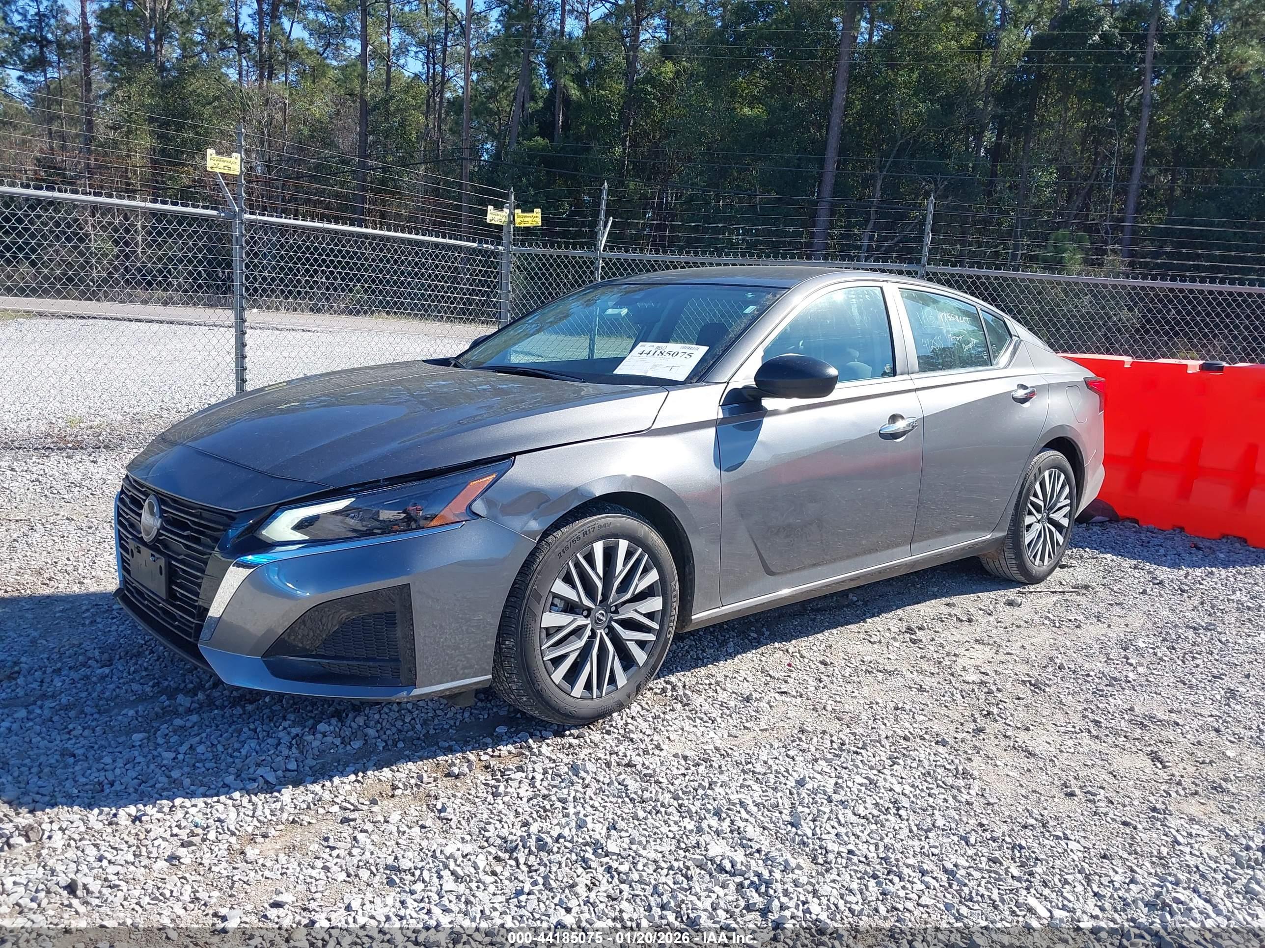 NISSAN ALTIMA image 2