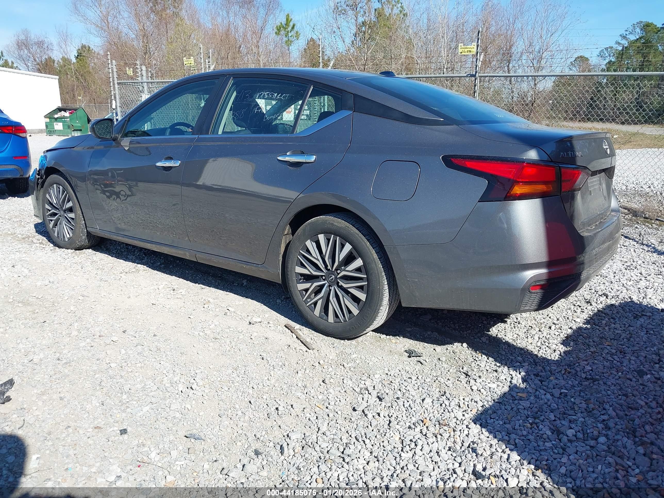 NISSAN ALTIMA image 3
