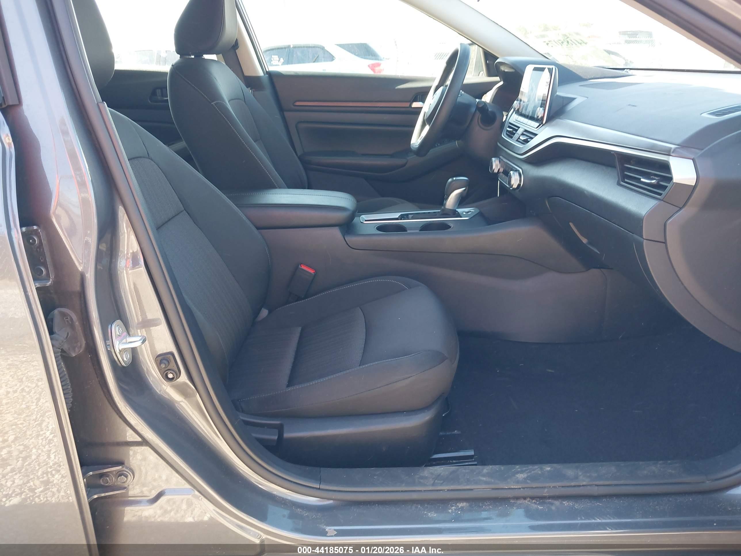 NISSAN ALTIMA image 5
