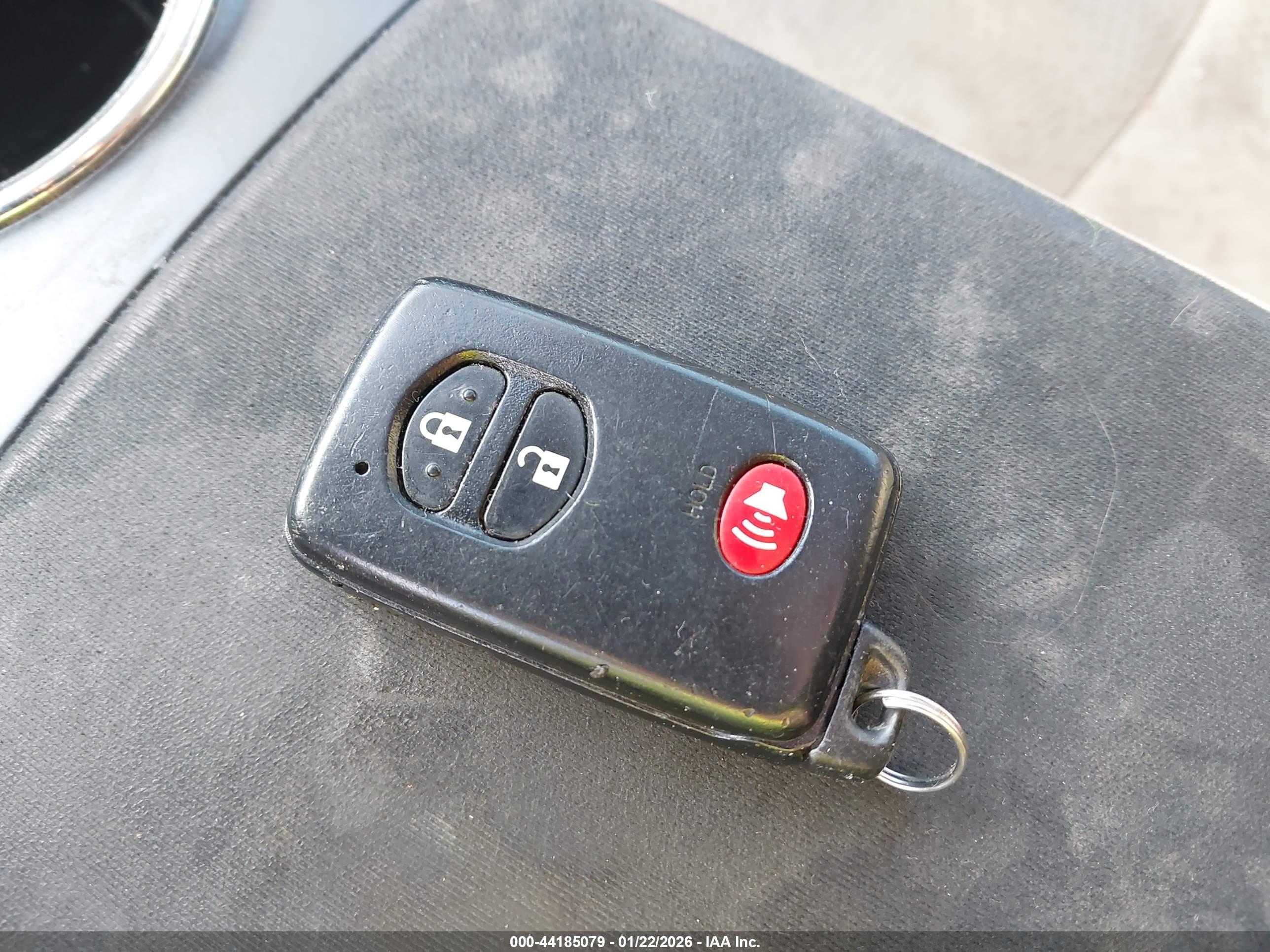 TOYOTA PRIUS image 11