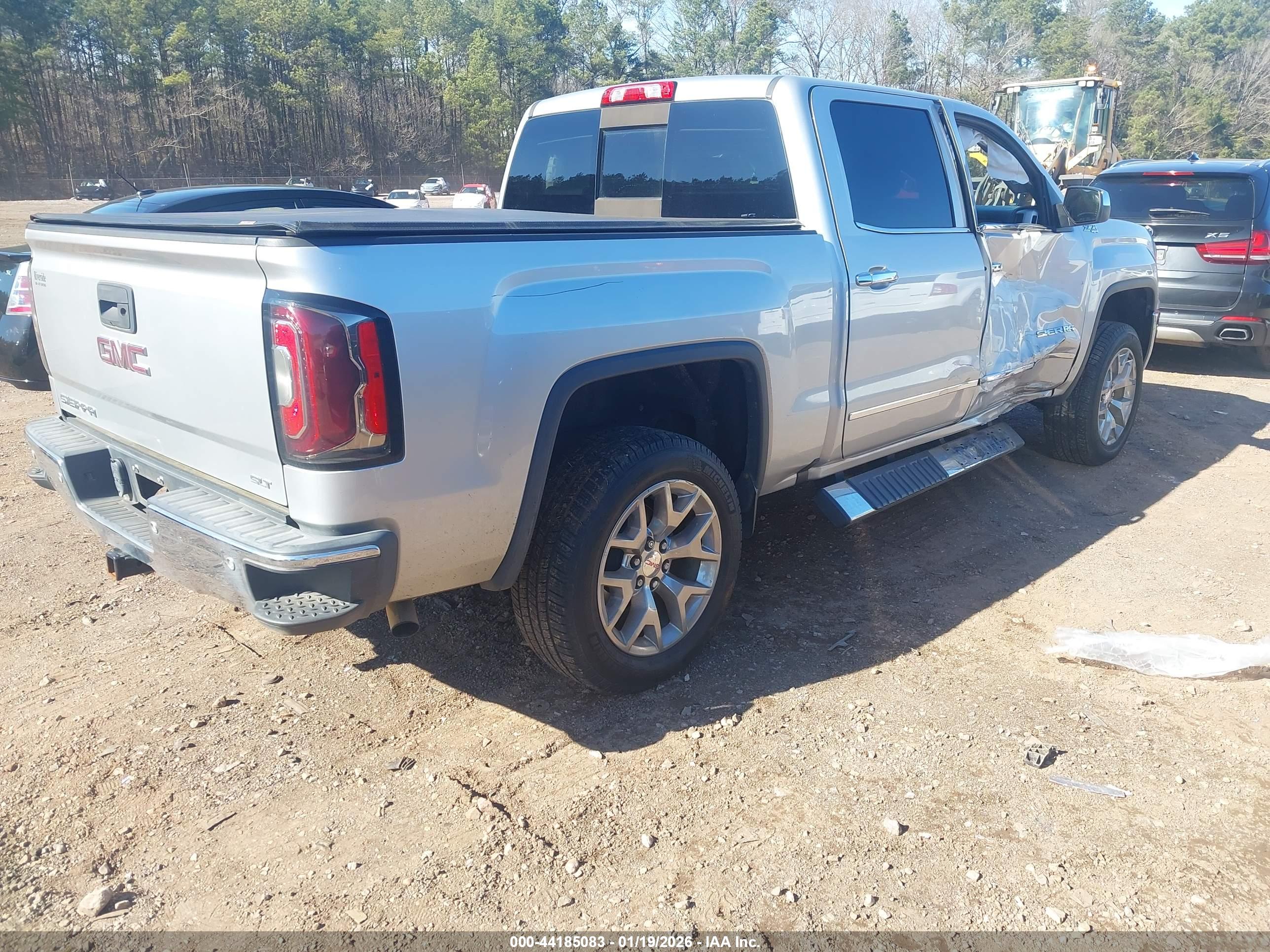 GMC SIERRA image 4