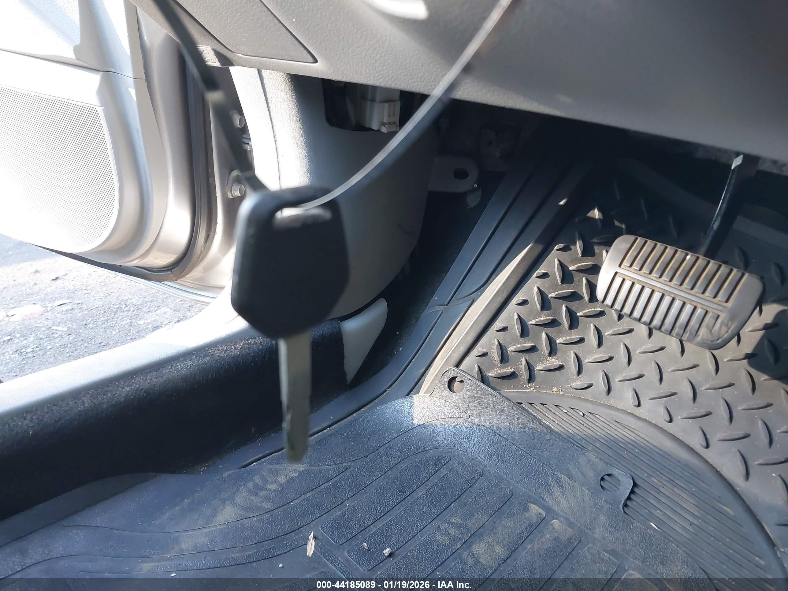 SUBARU FORESTER image 11