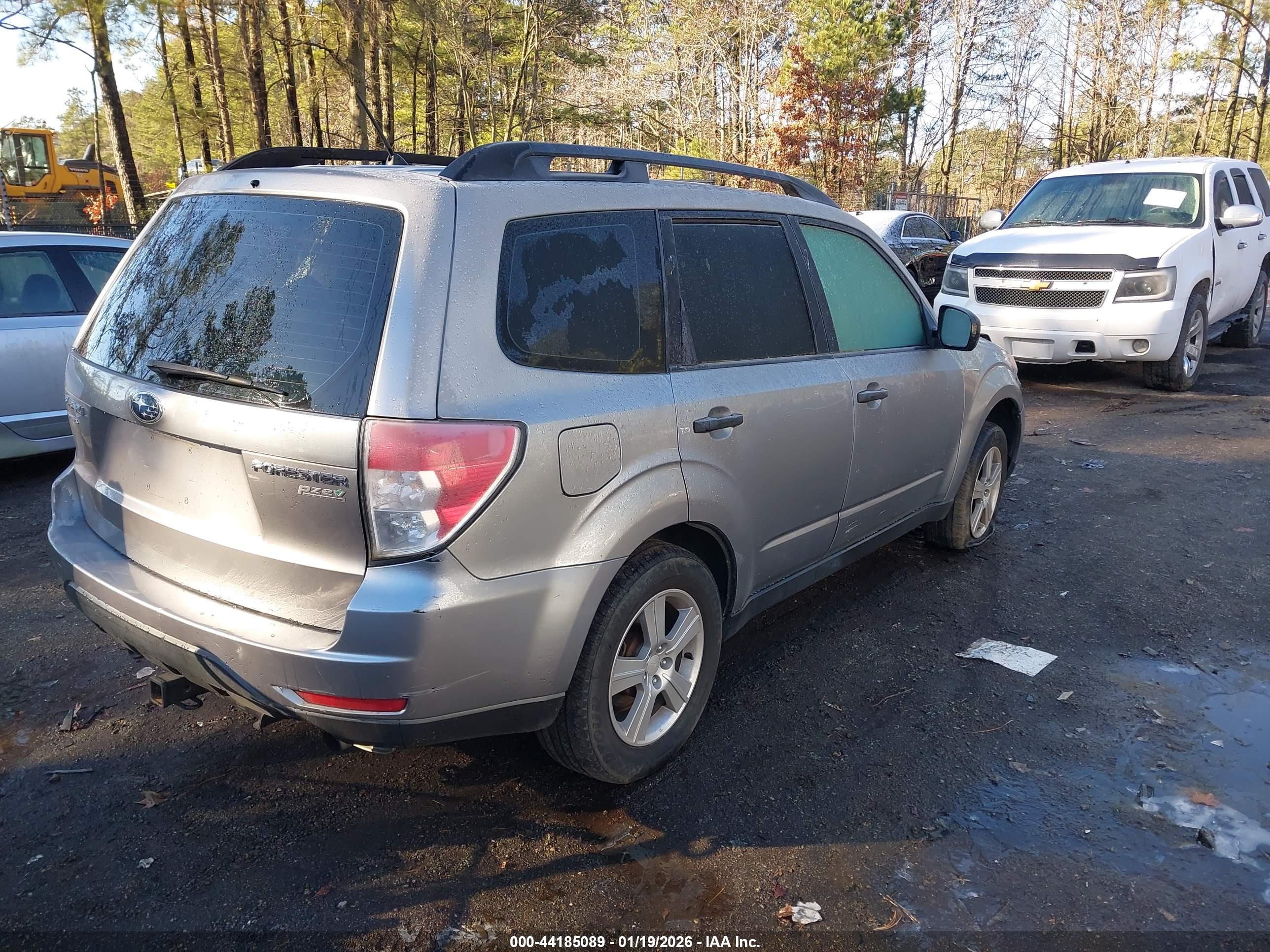 SUBARU FORESTER image 4
