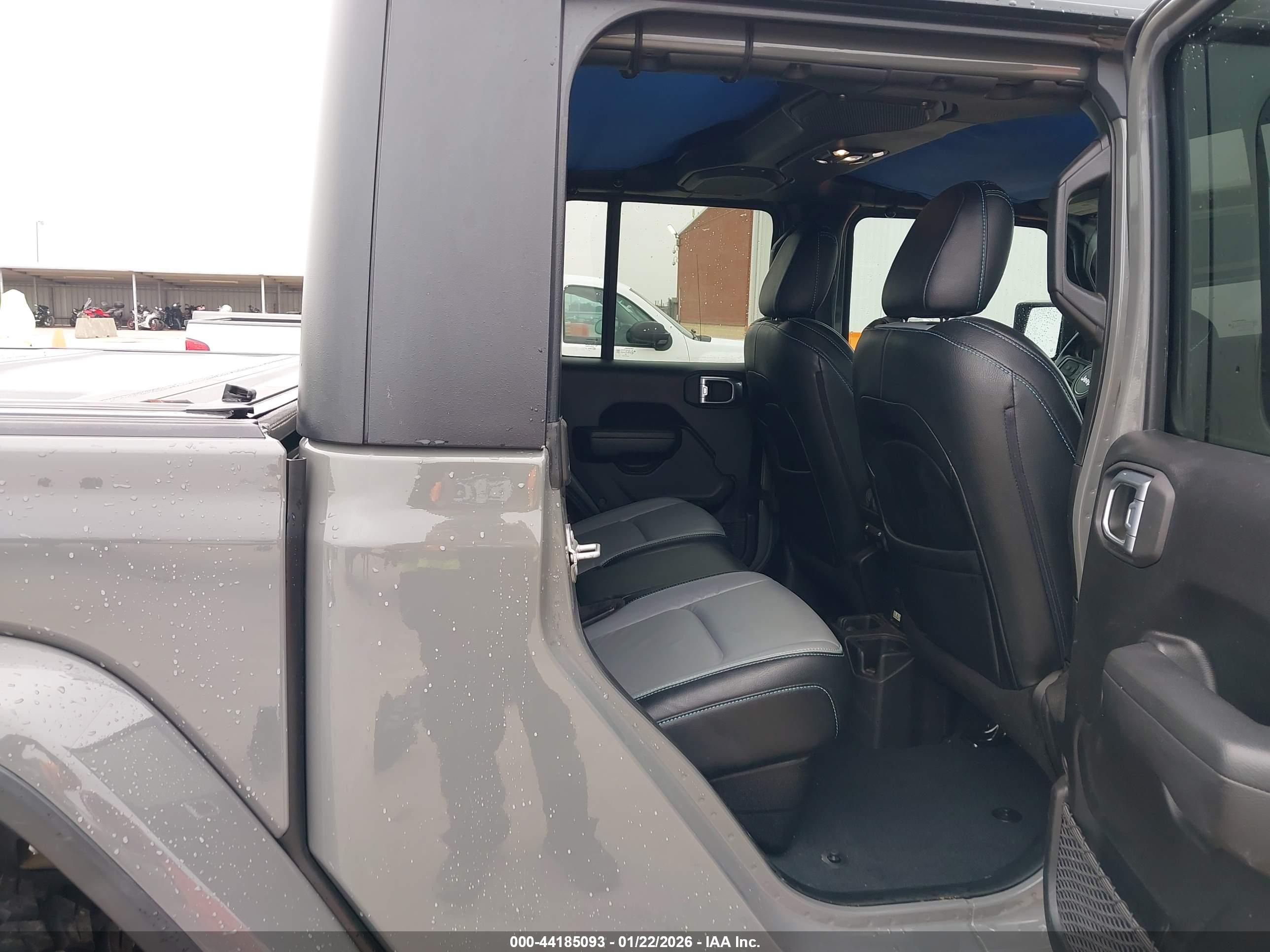 JEEP GLADIATOR image 8
