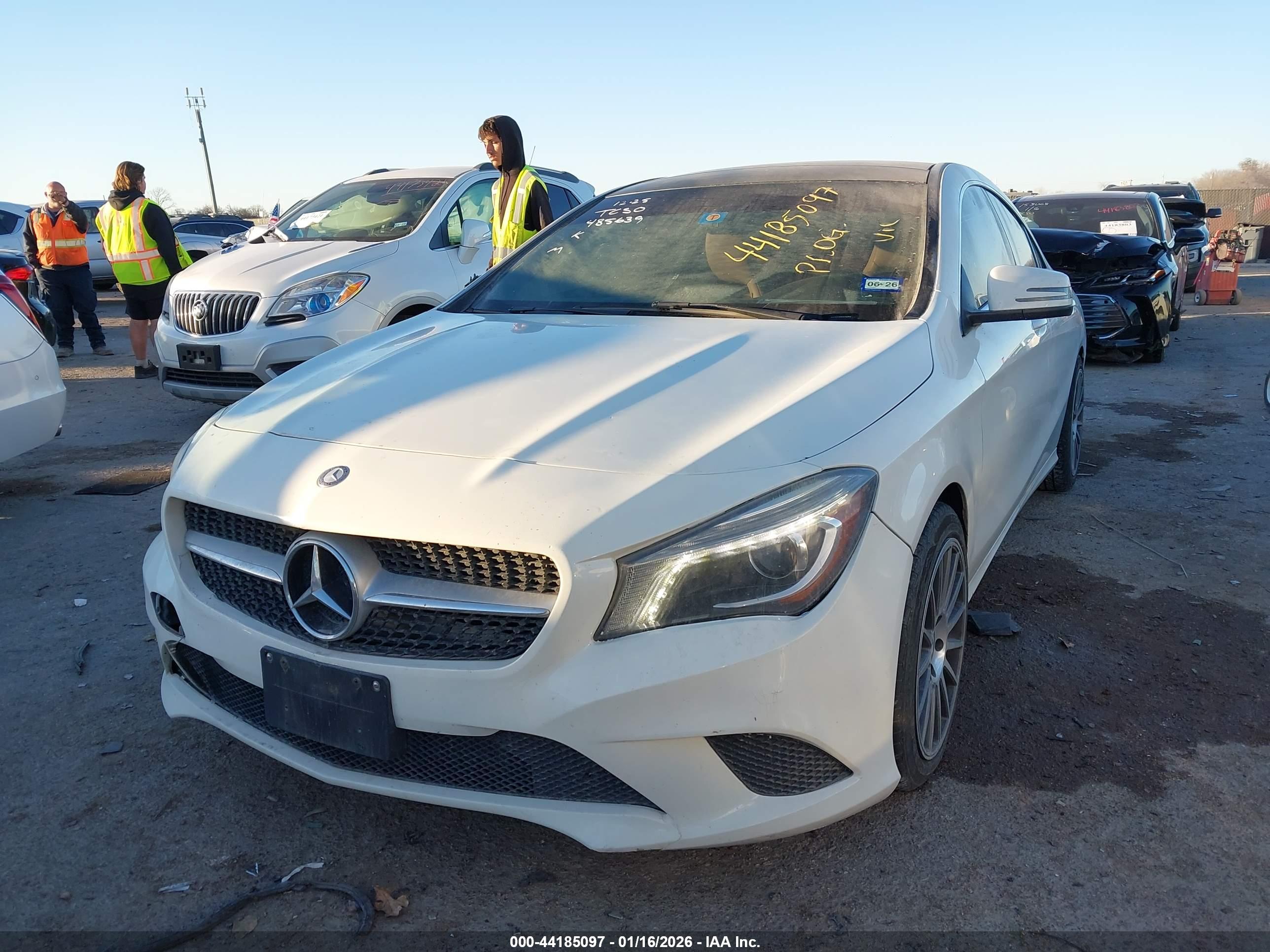 MERCEDES-BENZ CLA image 2