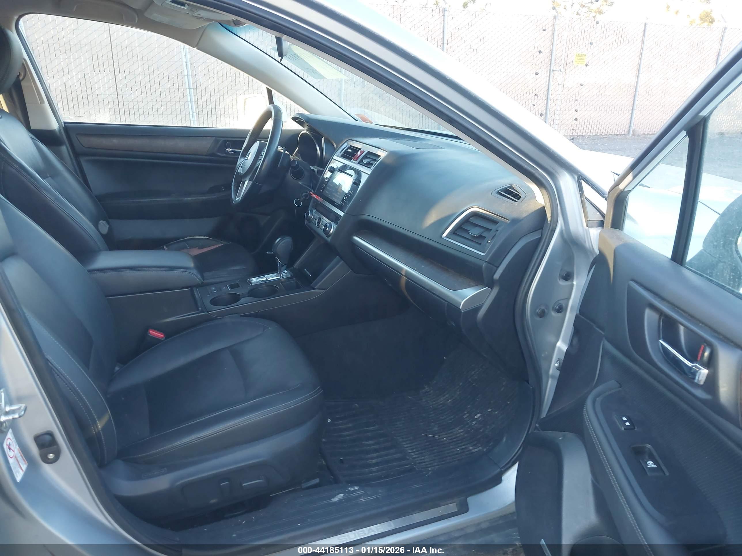 SUBARU OUTBACK image 5
