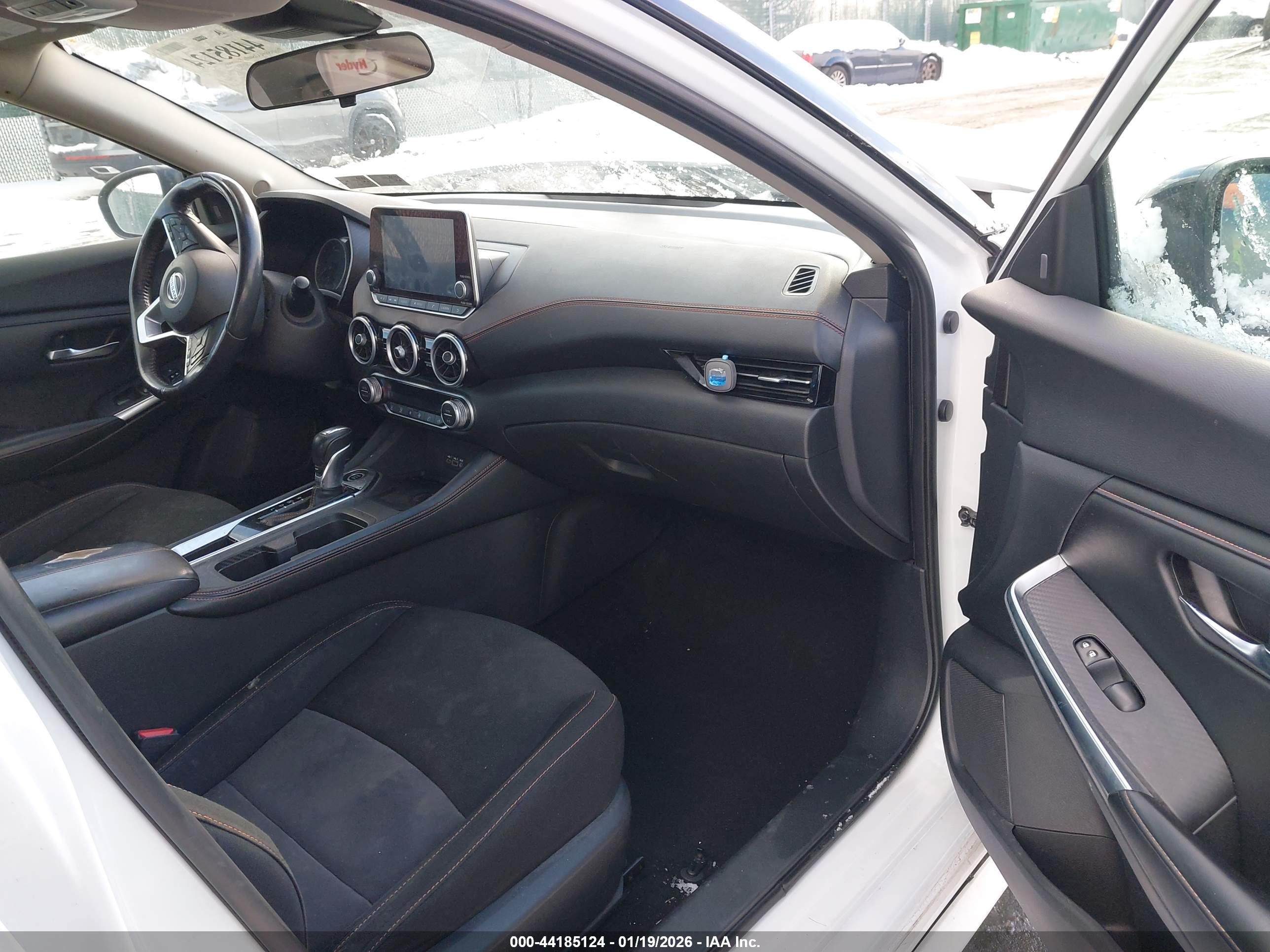 NISSAN SENTRA image 5