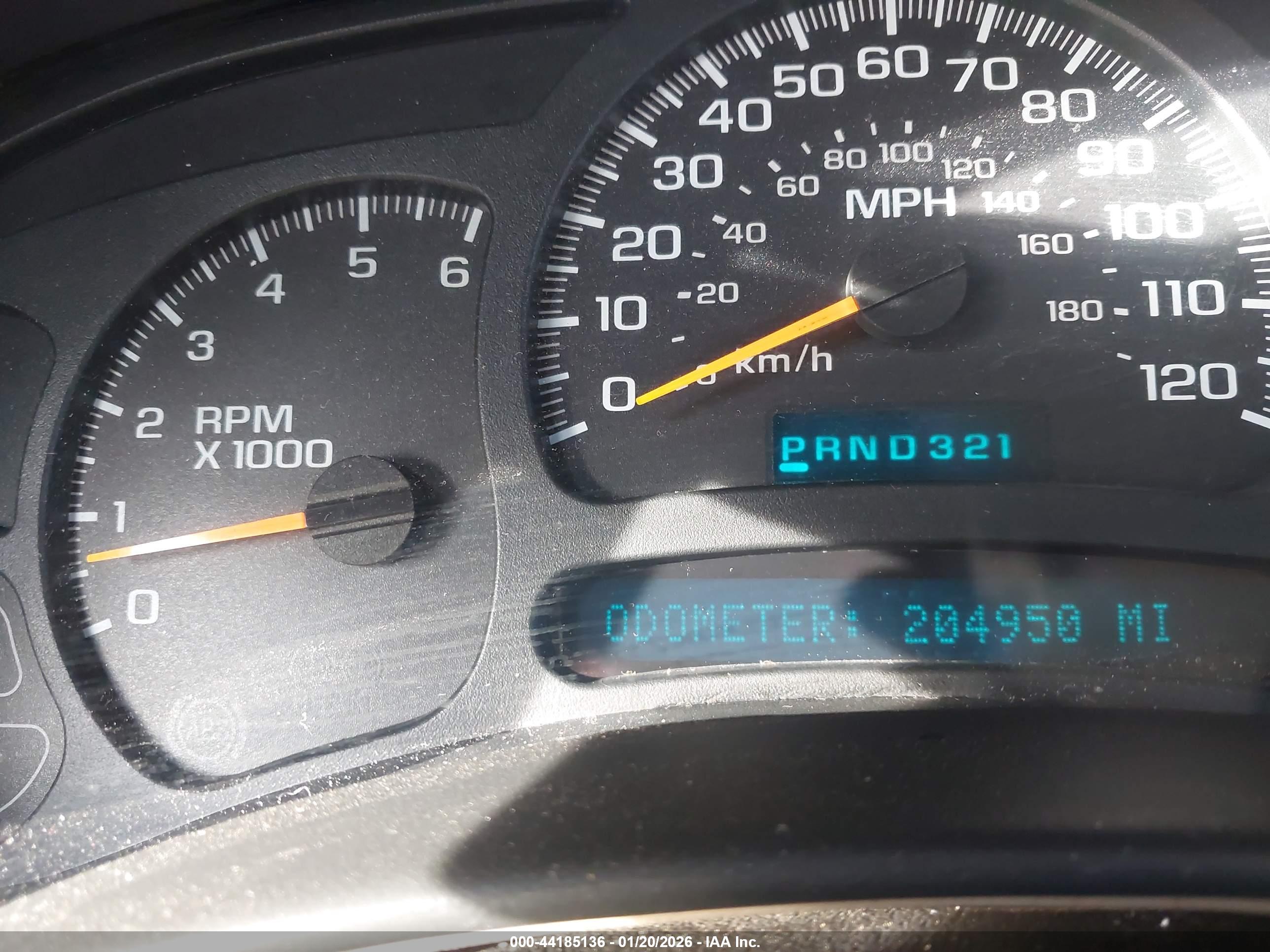 CHEVROLET SUBURBAN image 7