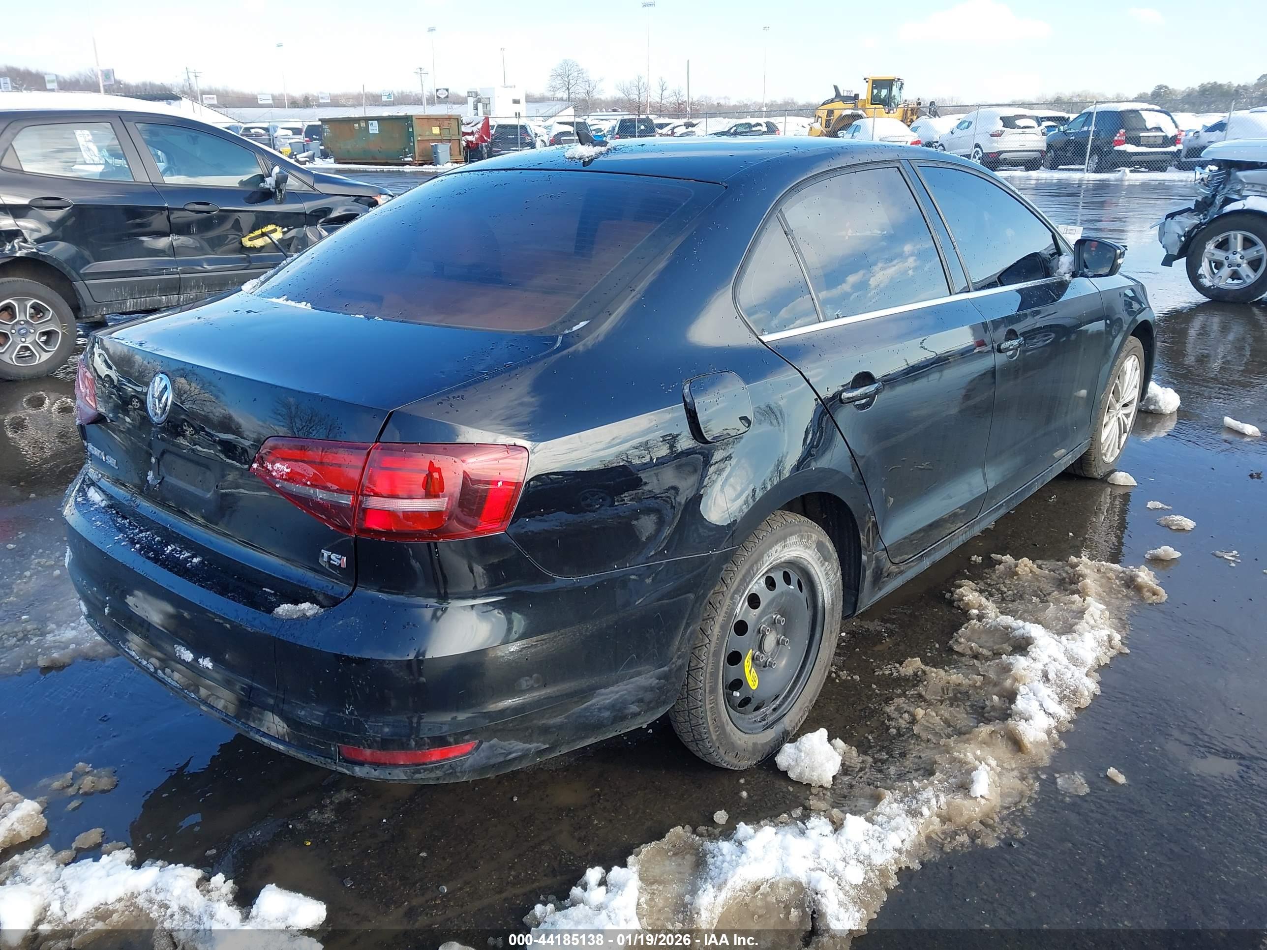 VOLKSWAGEN JETTA image 4