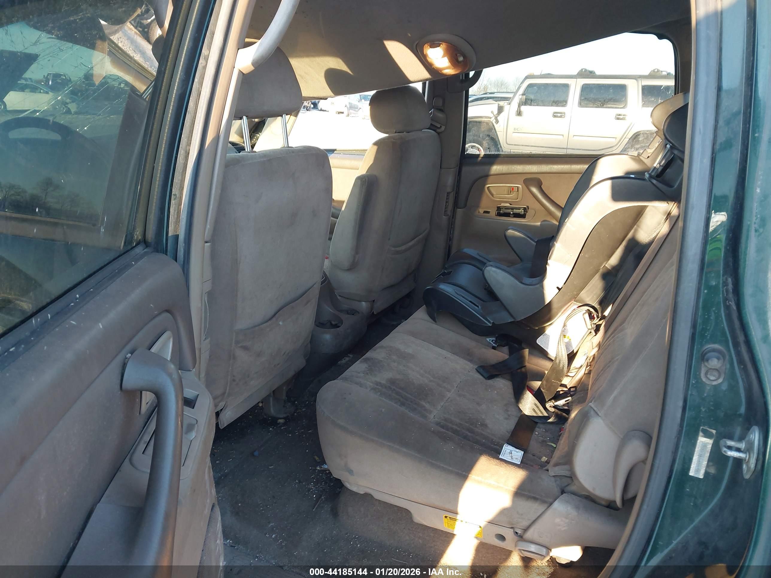 TOYOTA TUNDRA image 8