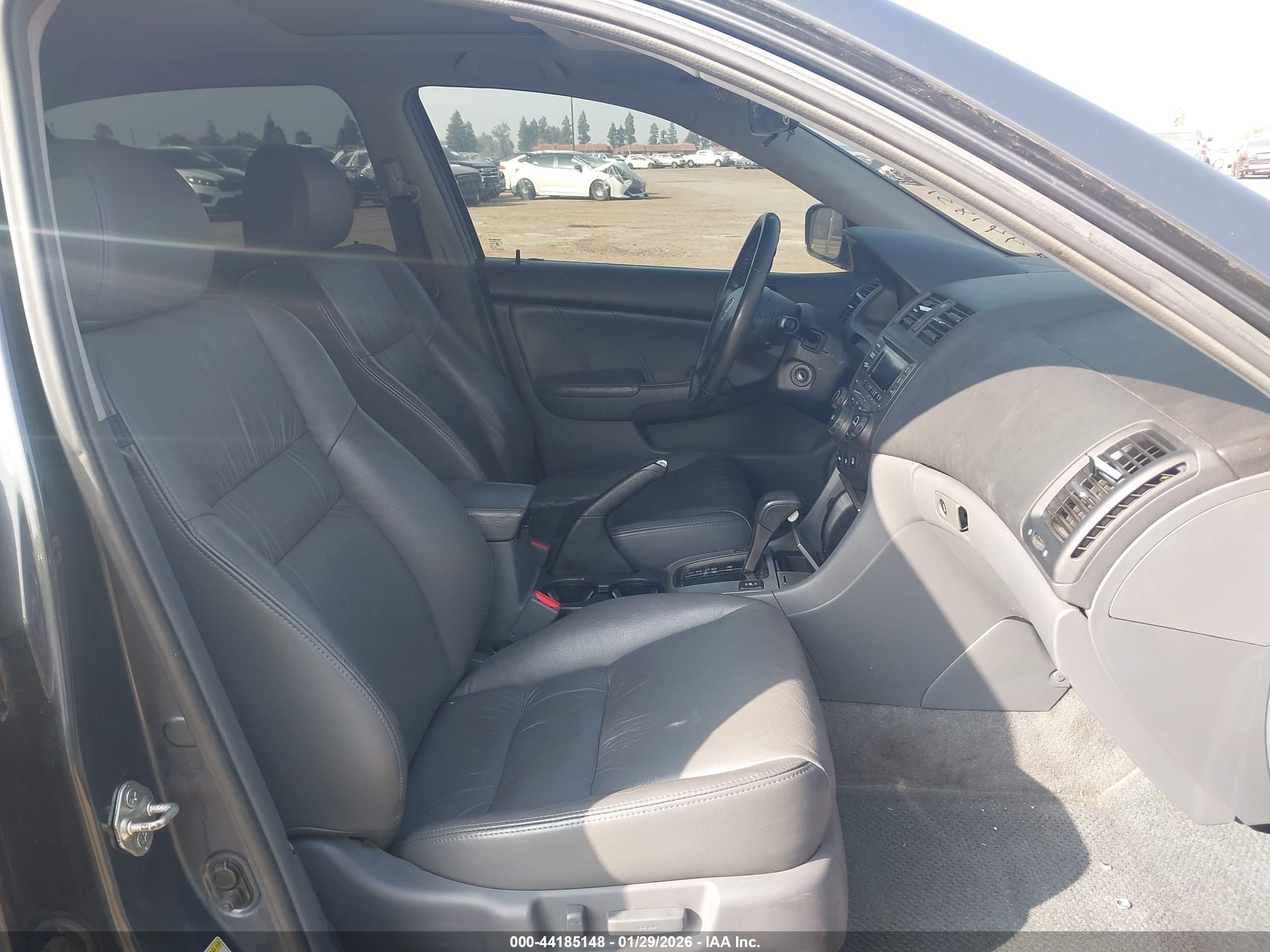 HONDA ACCORD image 5