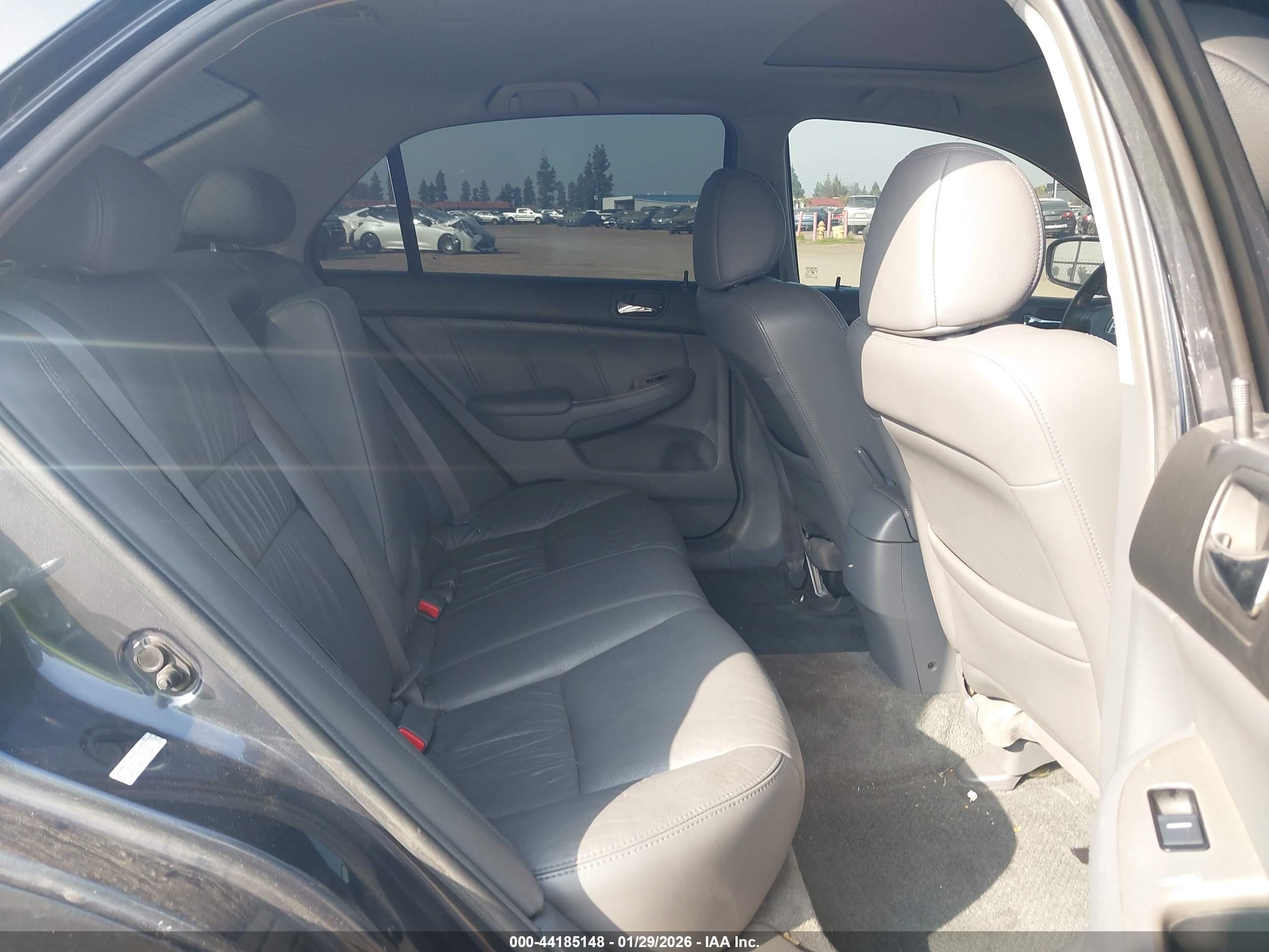 HONDA ACCORD image 8