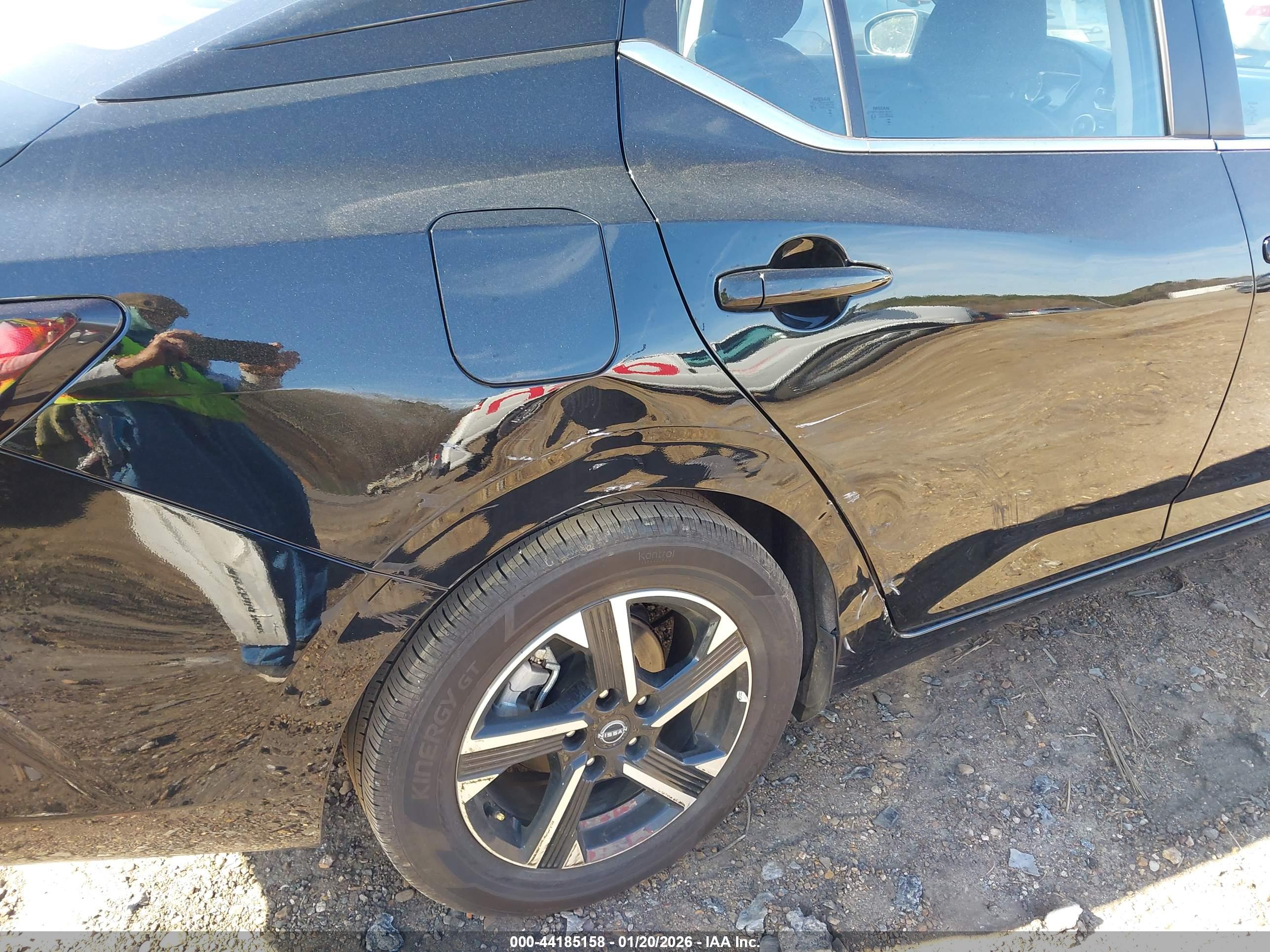 NISSAN SENTRA image 6