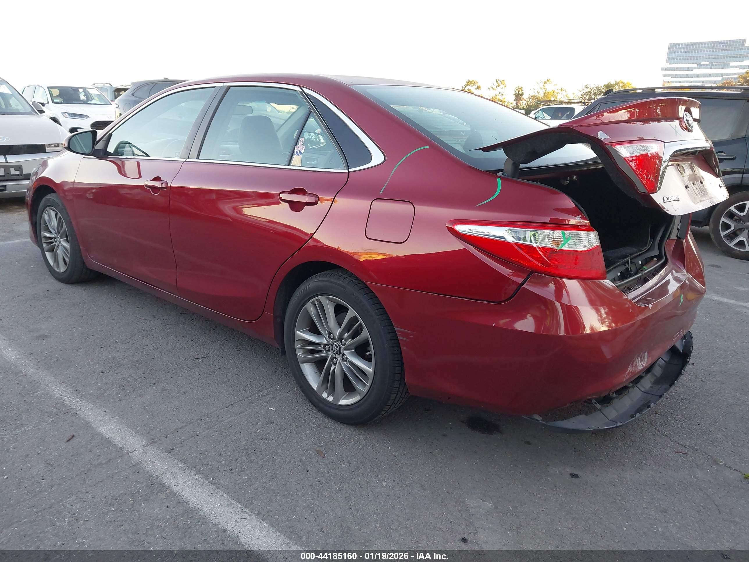 TOYOTA CAMRY image 3
