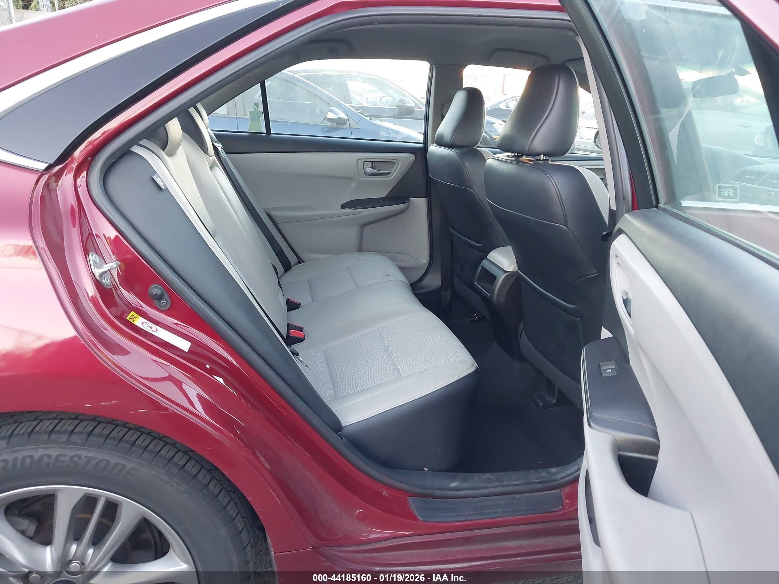 TOYOTA CAMRY image 8