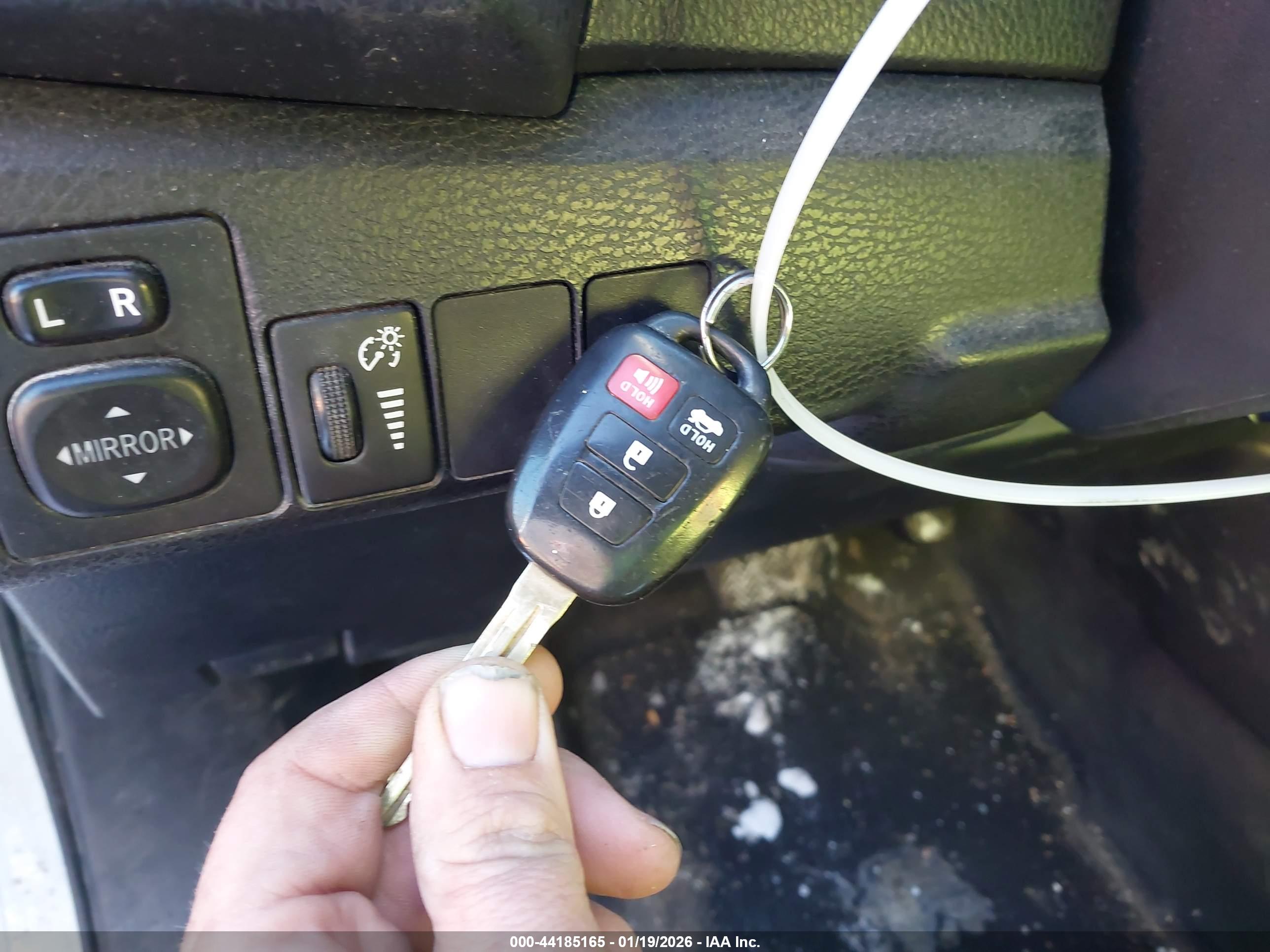 TOYOTA COROLLA image 11