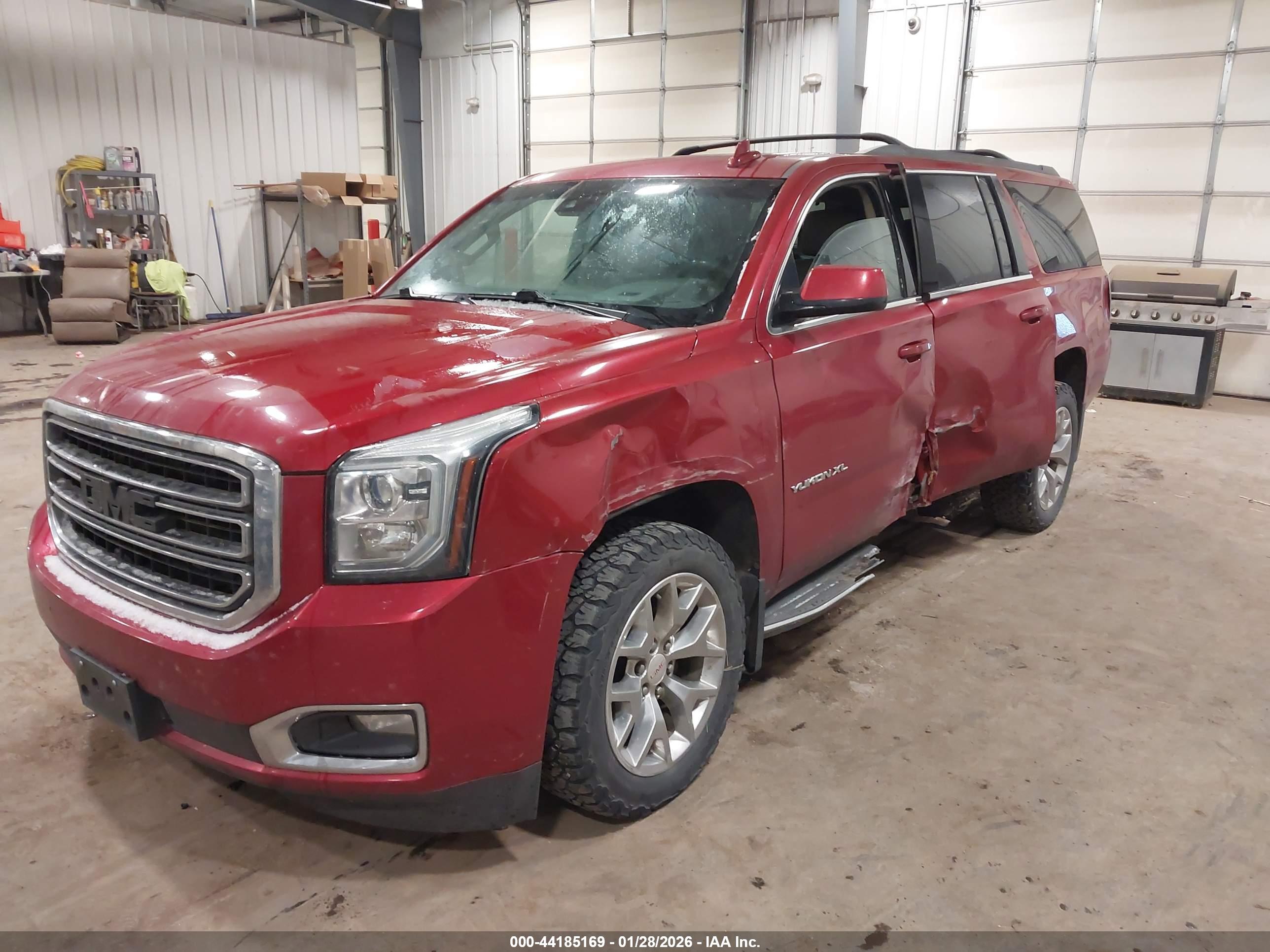 GMC YUKON image 2