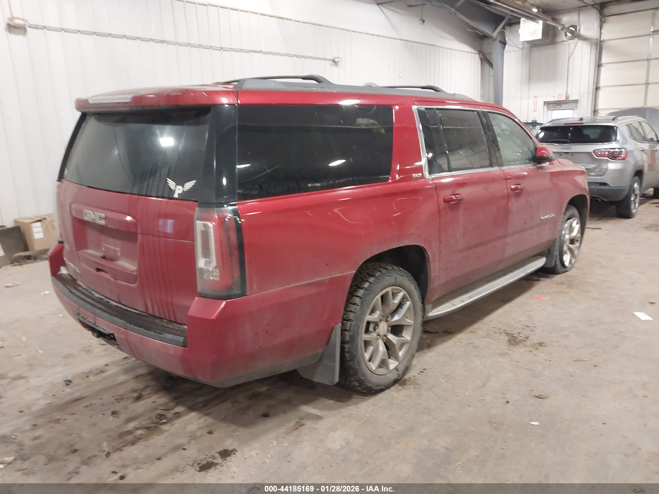 GMC YUKON image 4