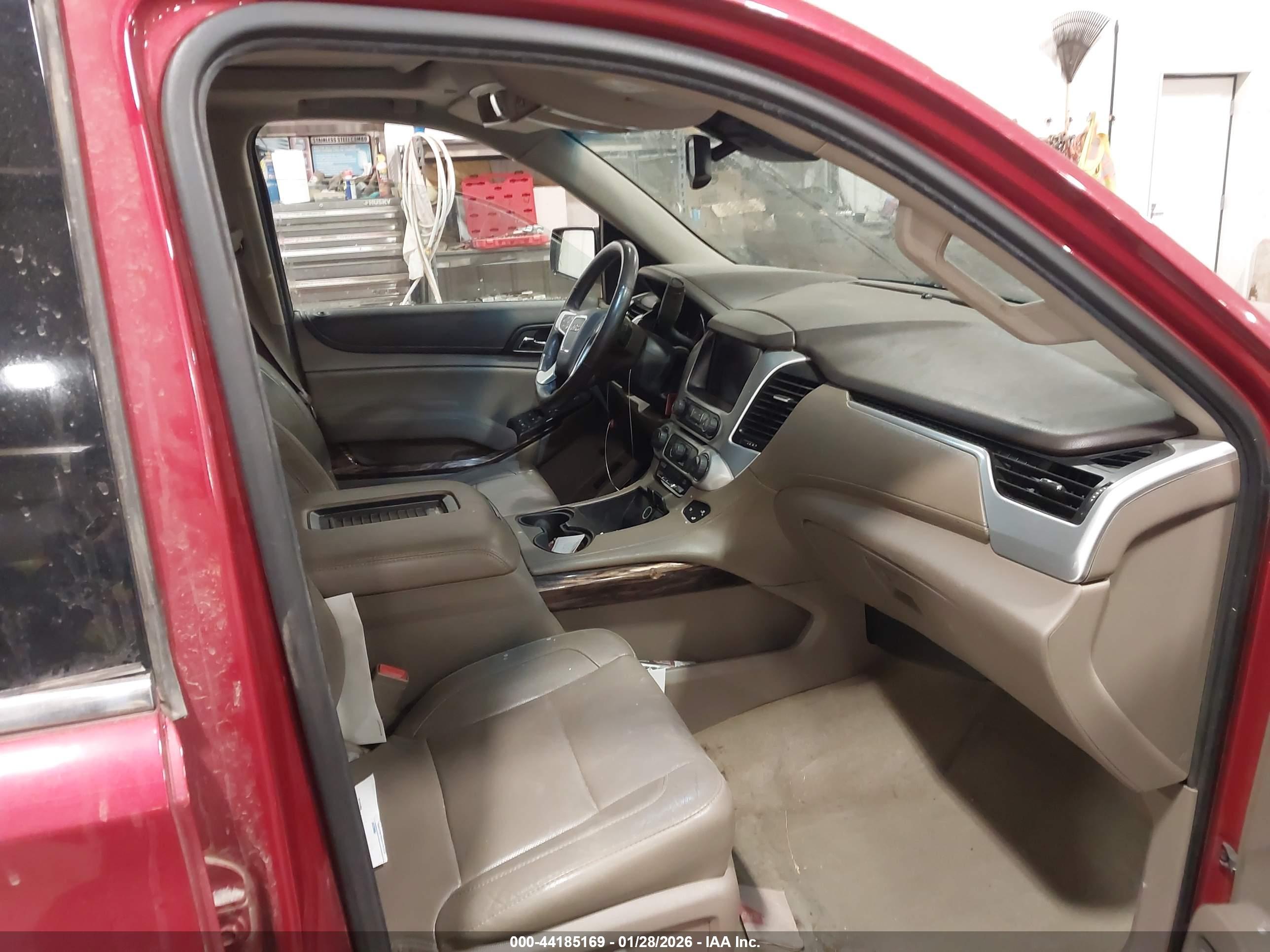 GMC YUKON image 5