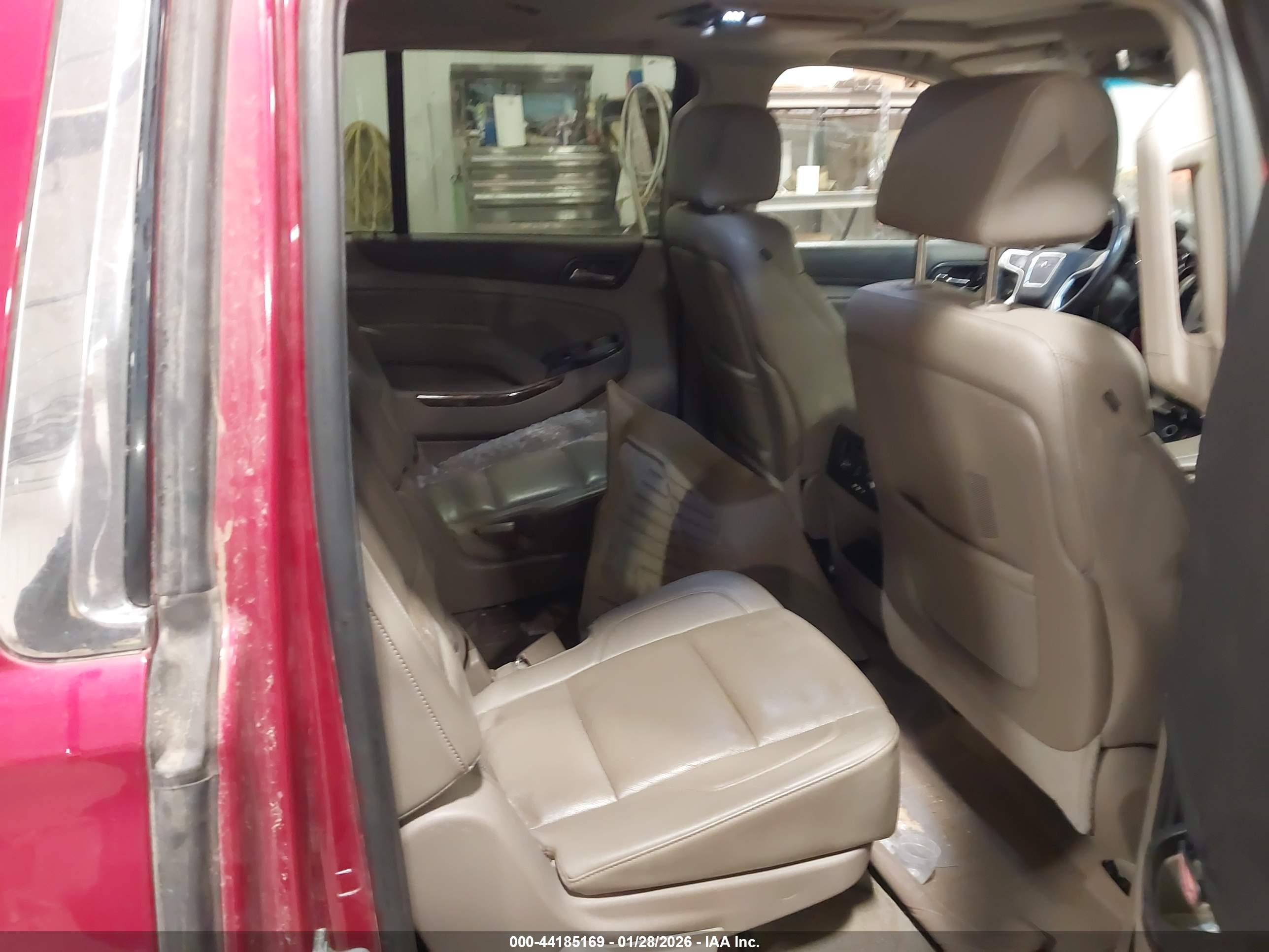 GMC YUKON image 8